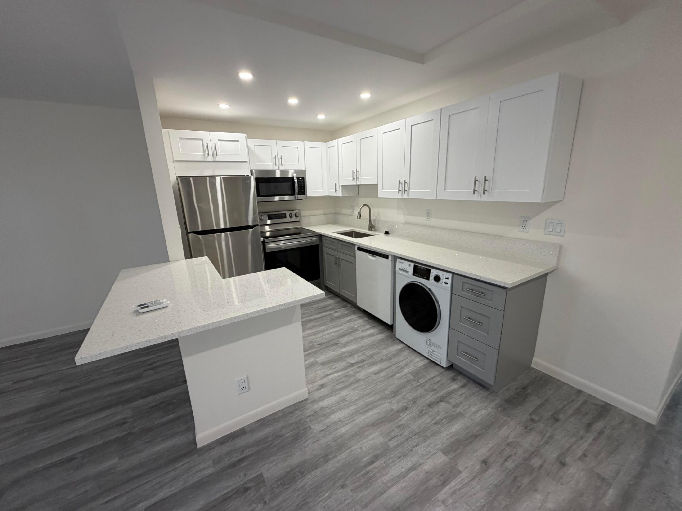 370 E Horizons #203