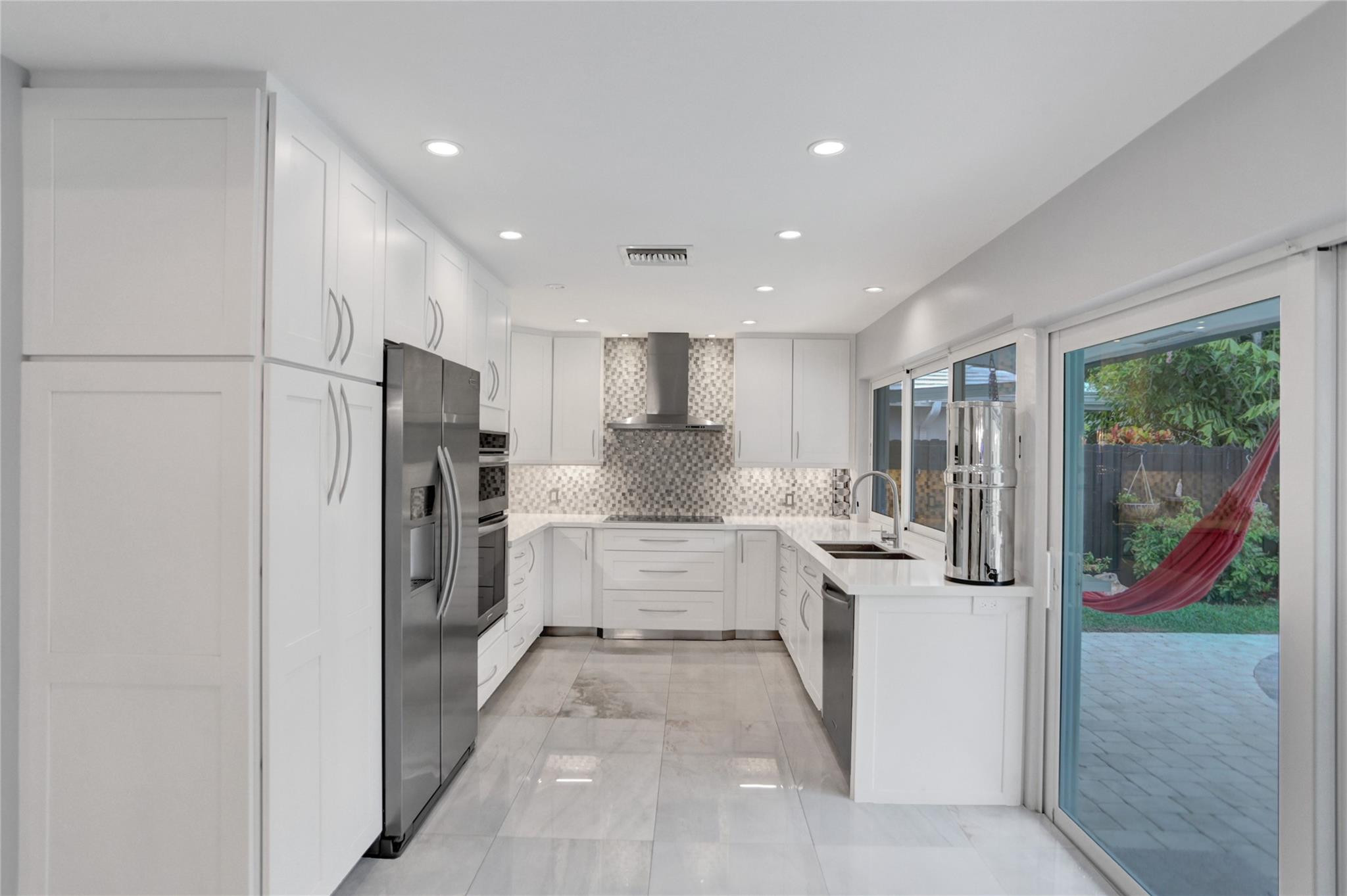 2051 NE 59th Fort Lauderdale, FL 33308