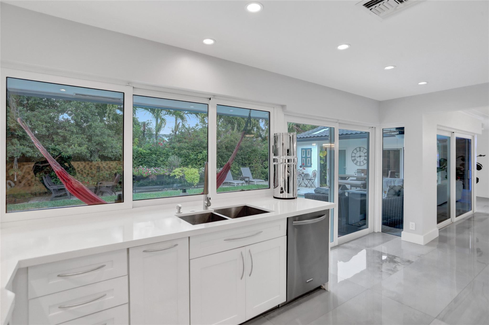 2051 NE 59th Fort Lauderdale, FL 33308
