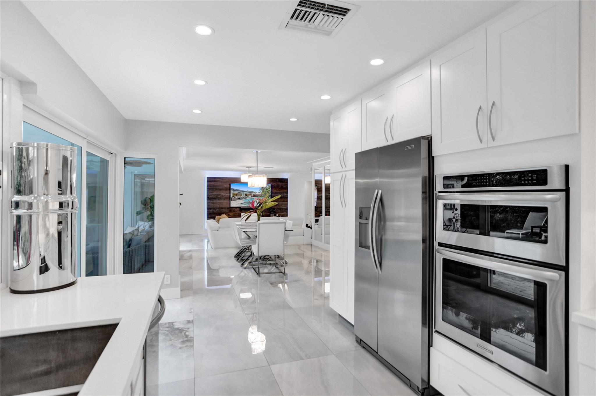2051 NE 59th Fort Lauderdale, FL 33308
