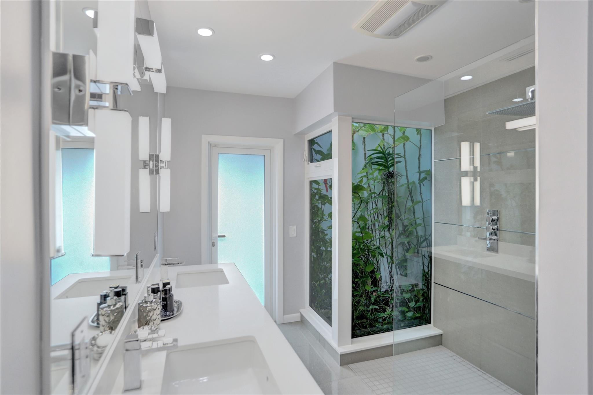 2051 NE 59th Fort Lauderdale, FL 33308