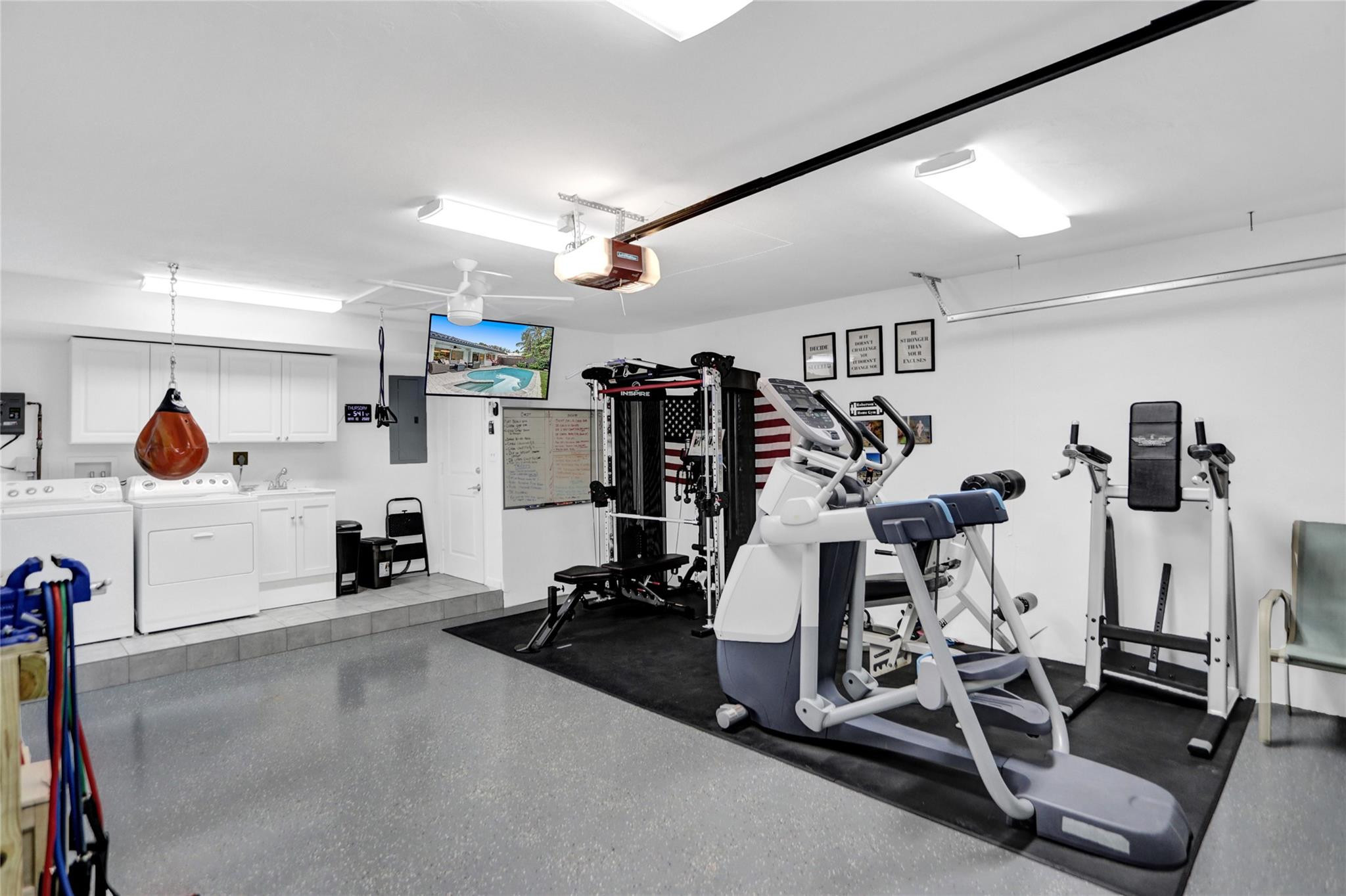 2051 NE 59th Fort Lauderdale, FL 33308