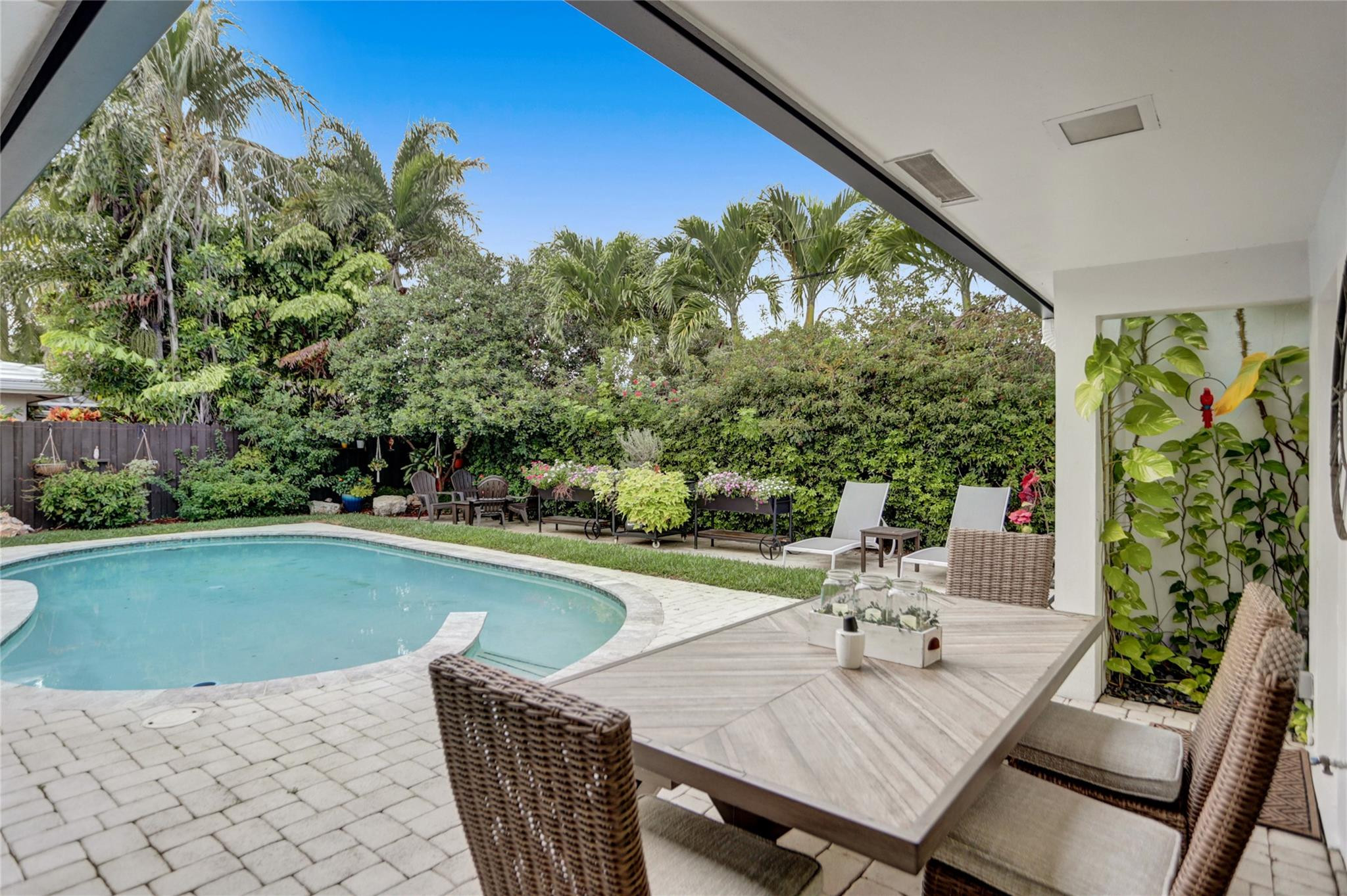 2051 NE 59th Fort Lauderdale, FL 33308