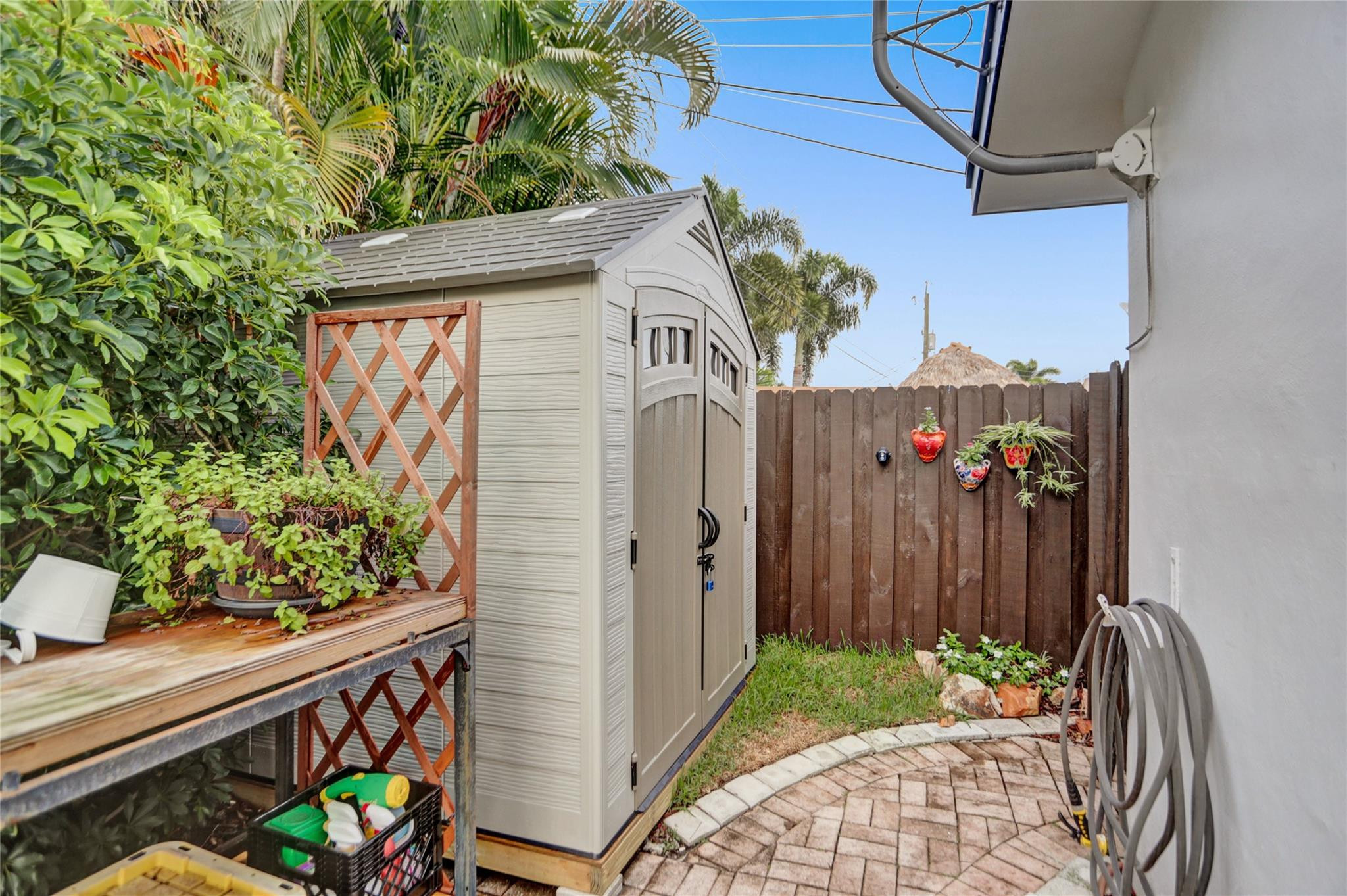 2051 NE 59th Fort Lauderdale, FL 33308
