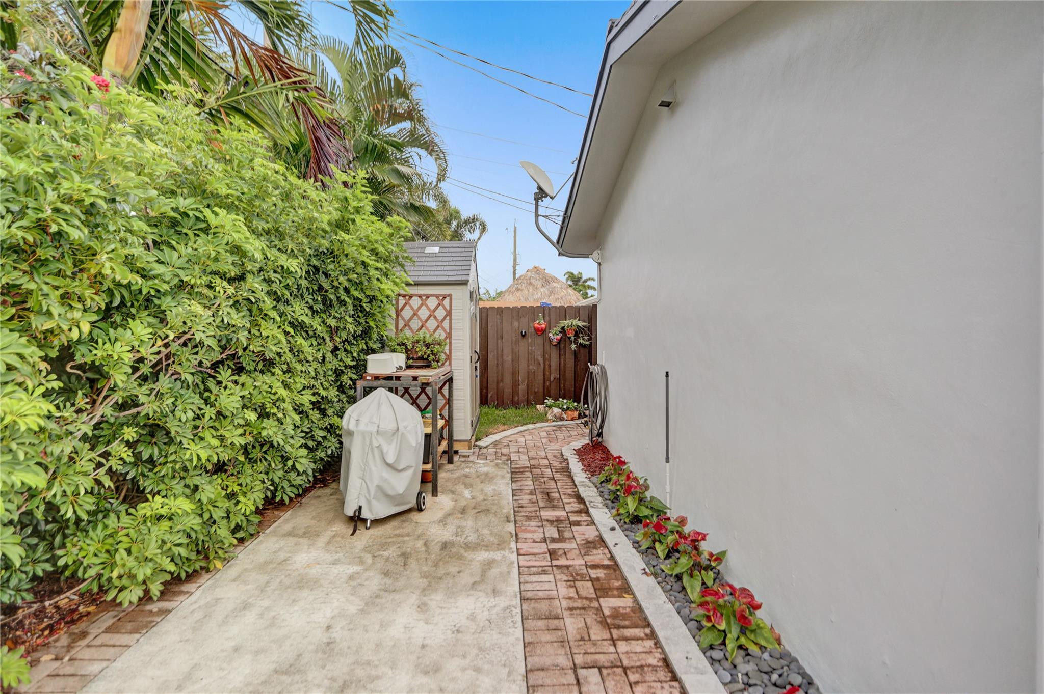 2051 NE 59th Fort Lauderdale, FL 33308