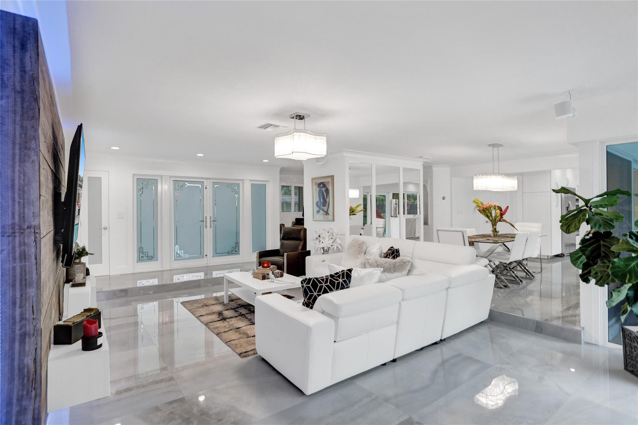 2051 NE 59th Fort Lauderdale, FL 33308