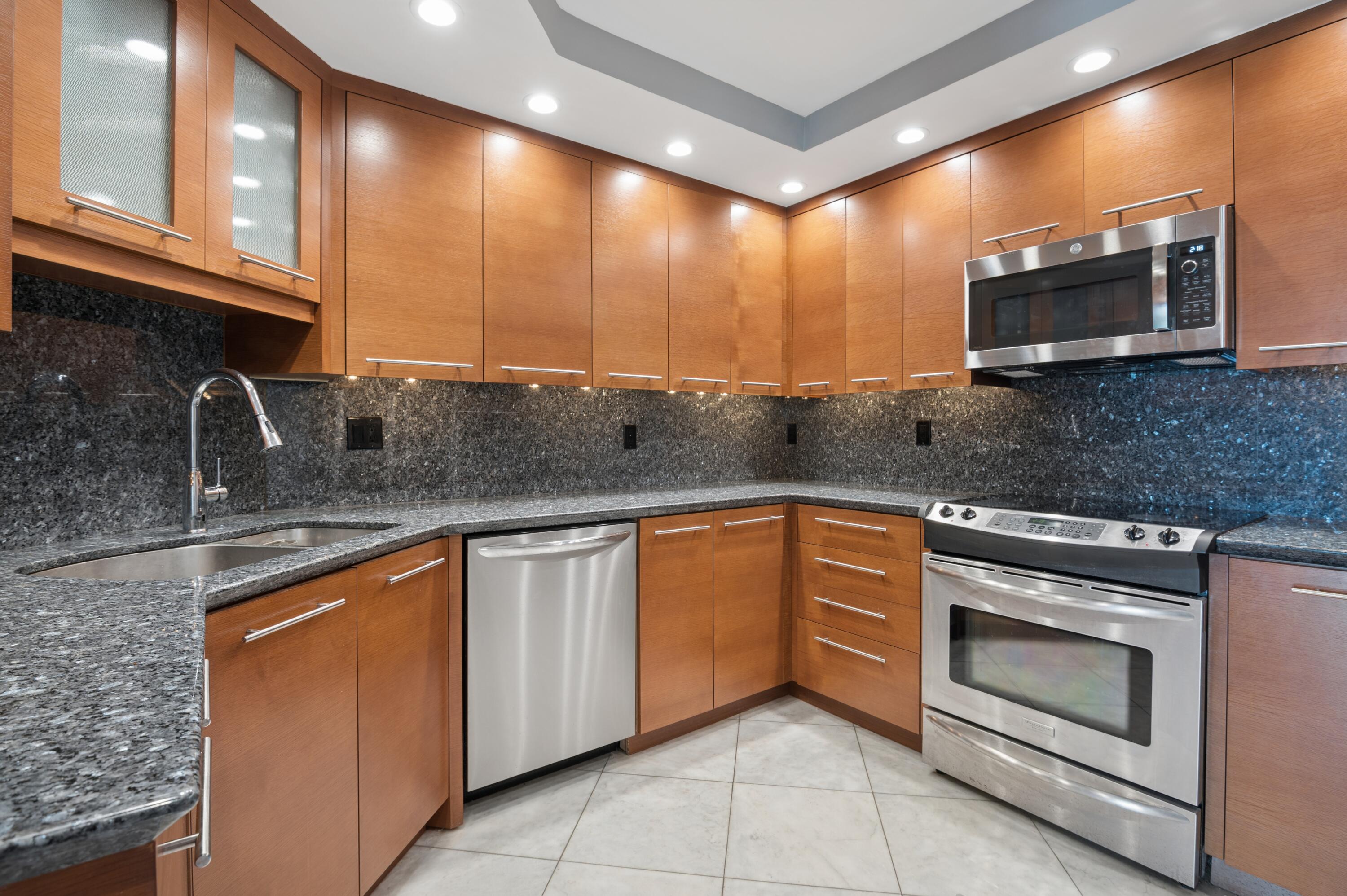 2100 S Ocean #703 Fort Lauderdale, FL 33316