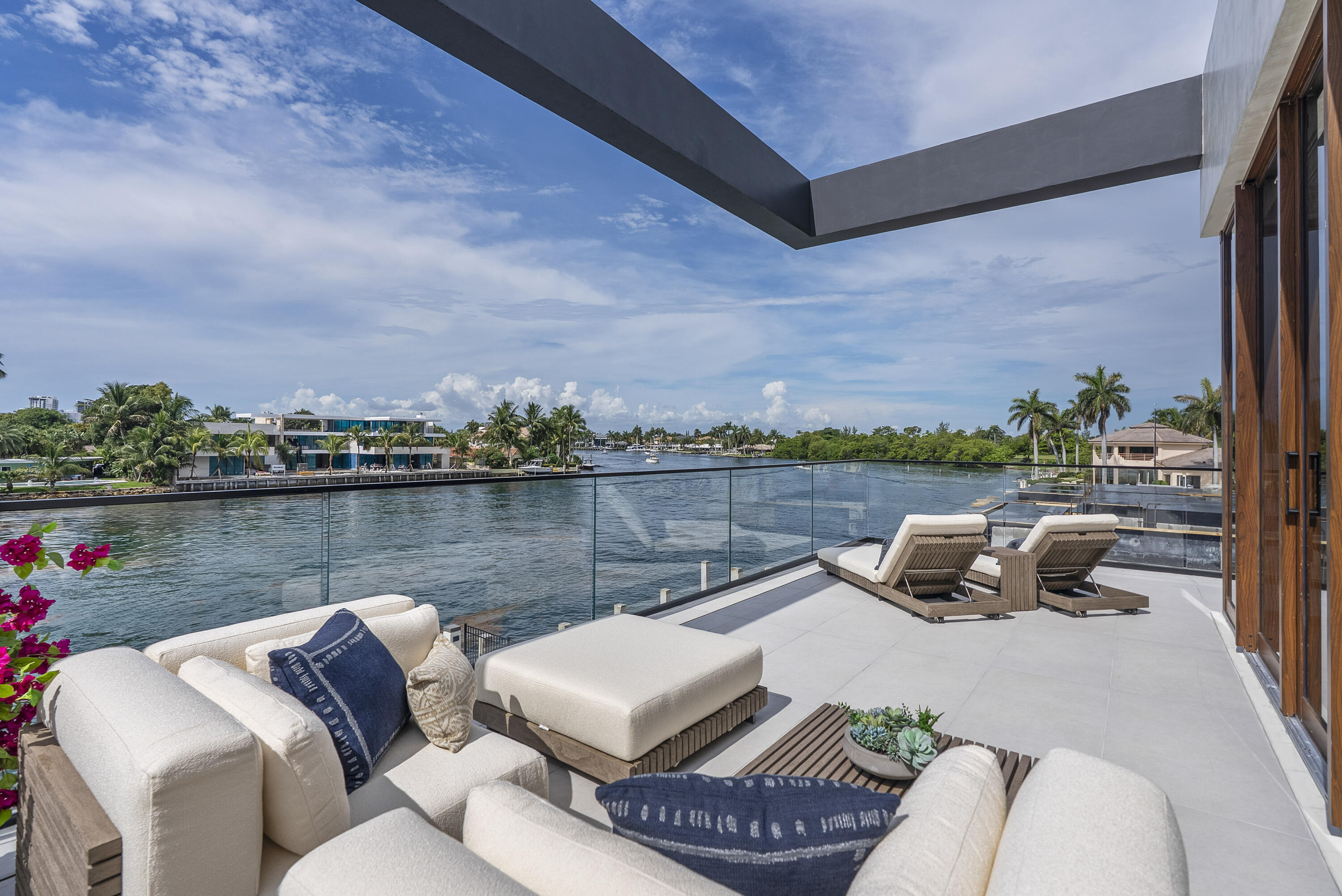 2600 NE 24th Lighthouse Point, FL 33064