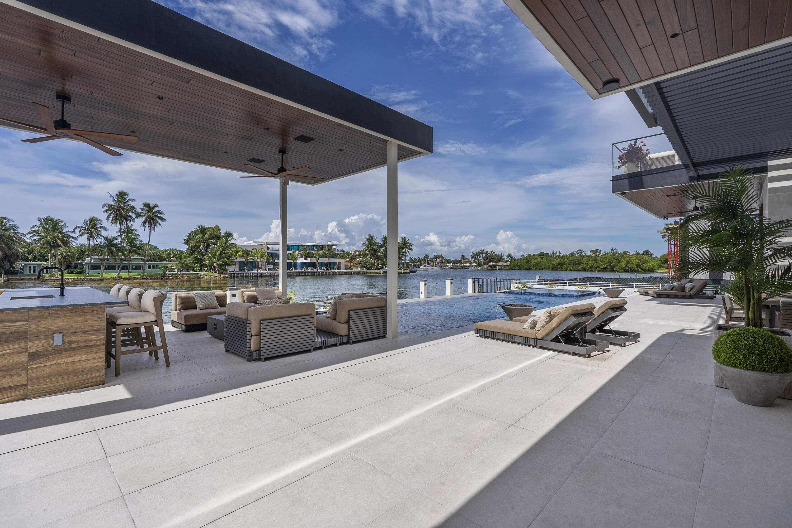 2600 NE 24th Lighthouse Point, FL 33064