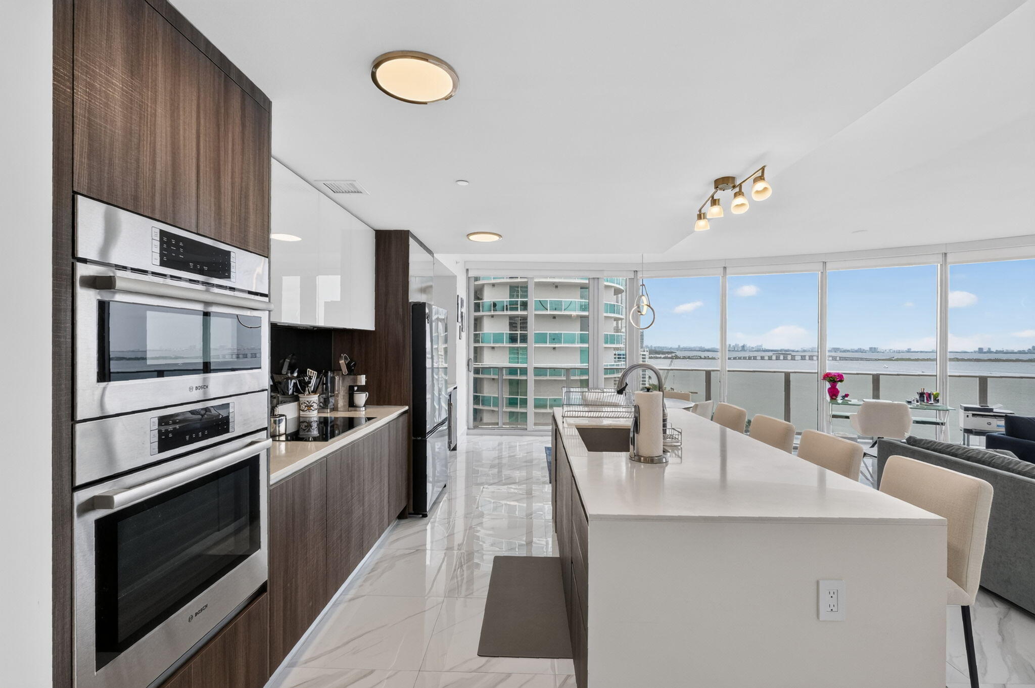 image Aria on the Bay13