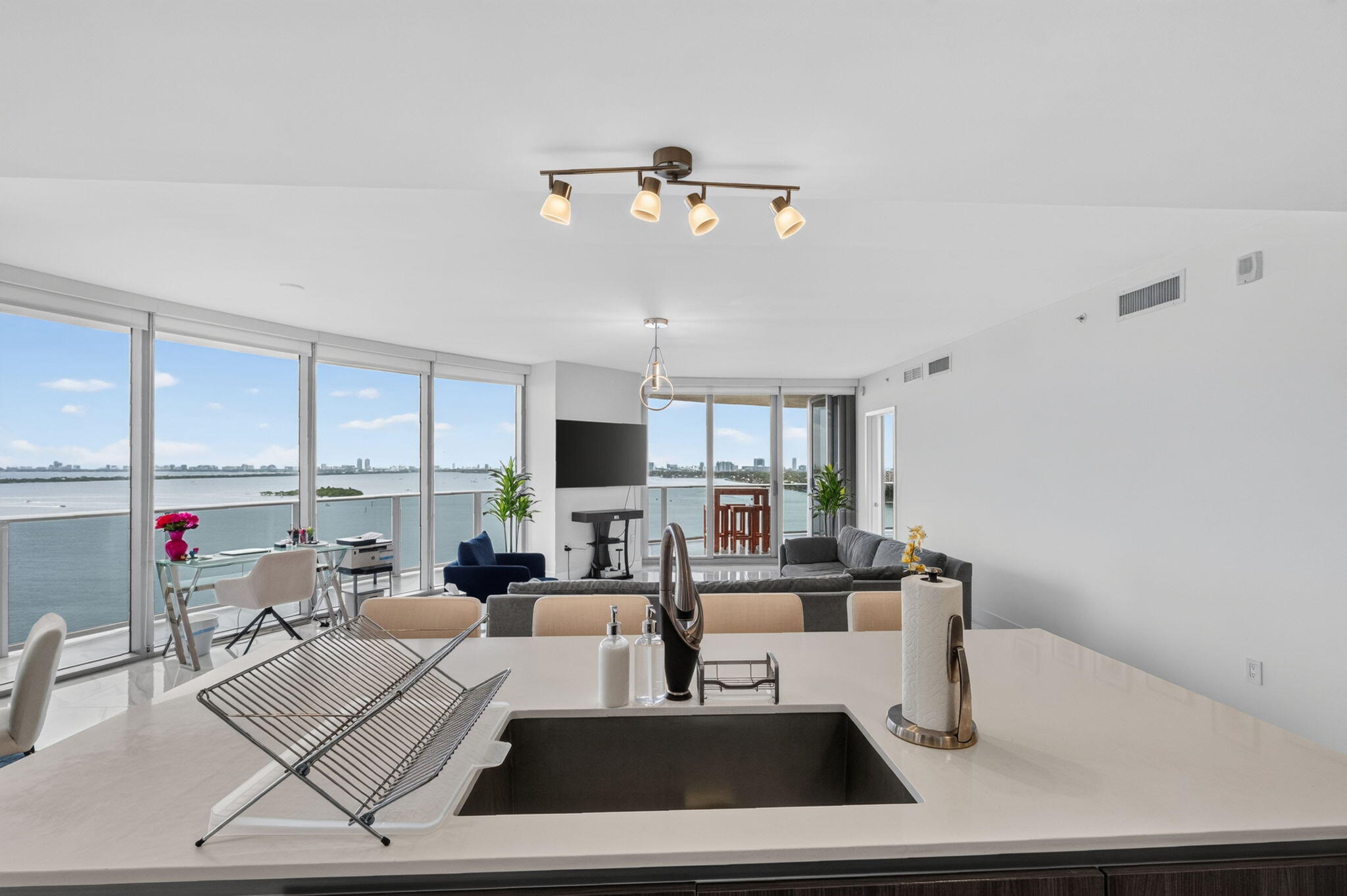 image Aria on the Bay14