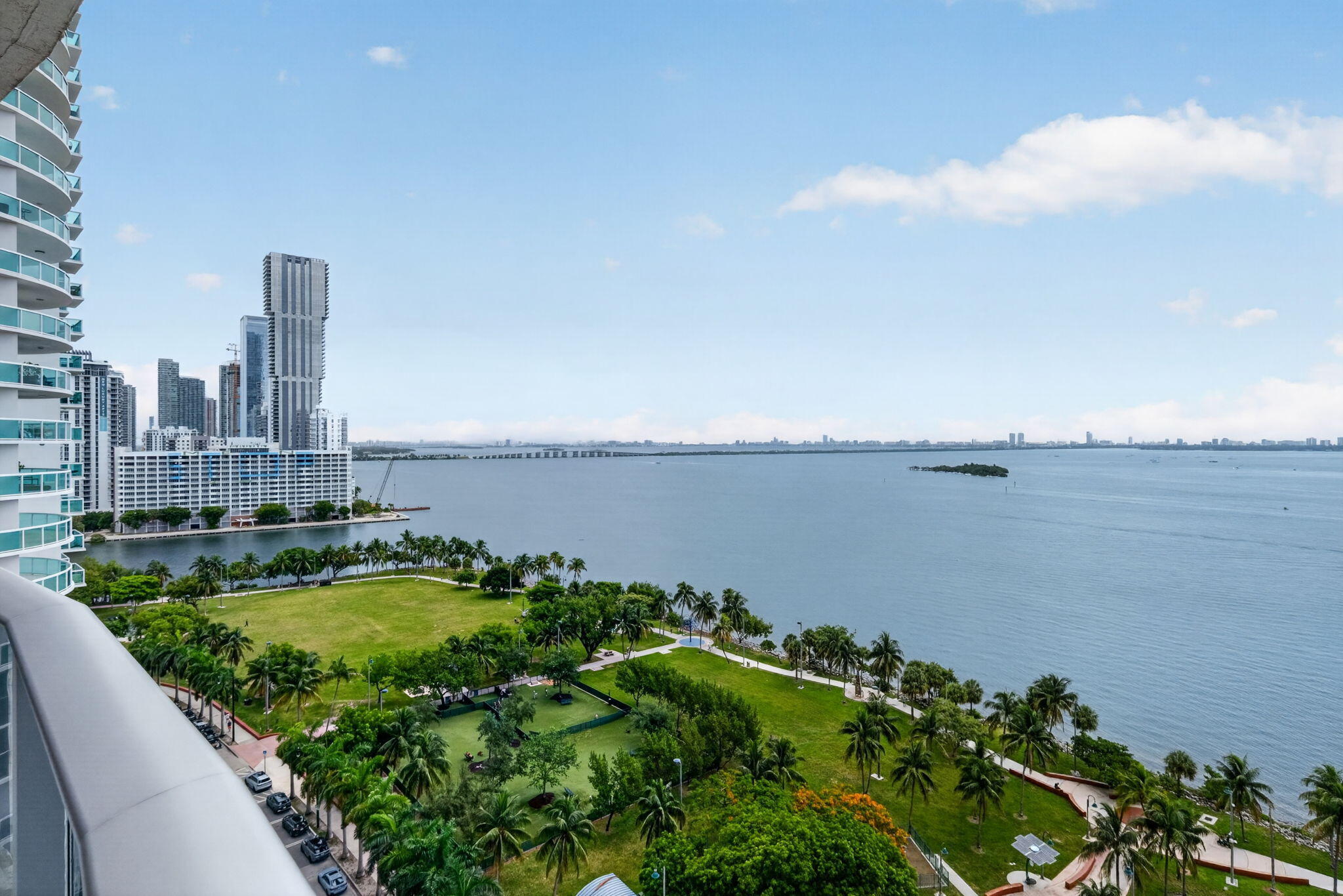 image Aria on the Bay24