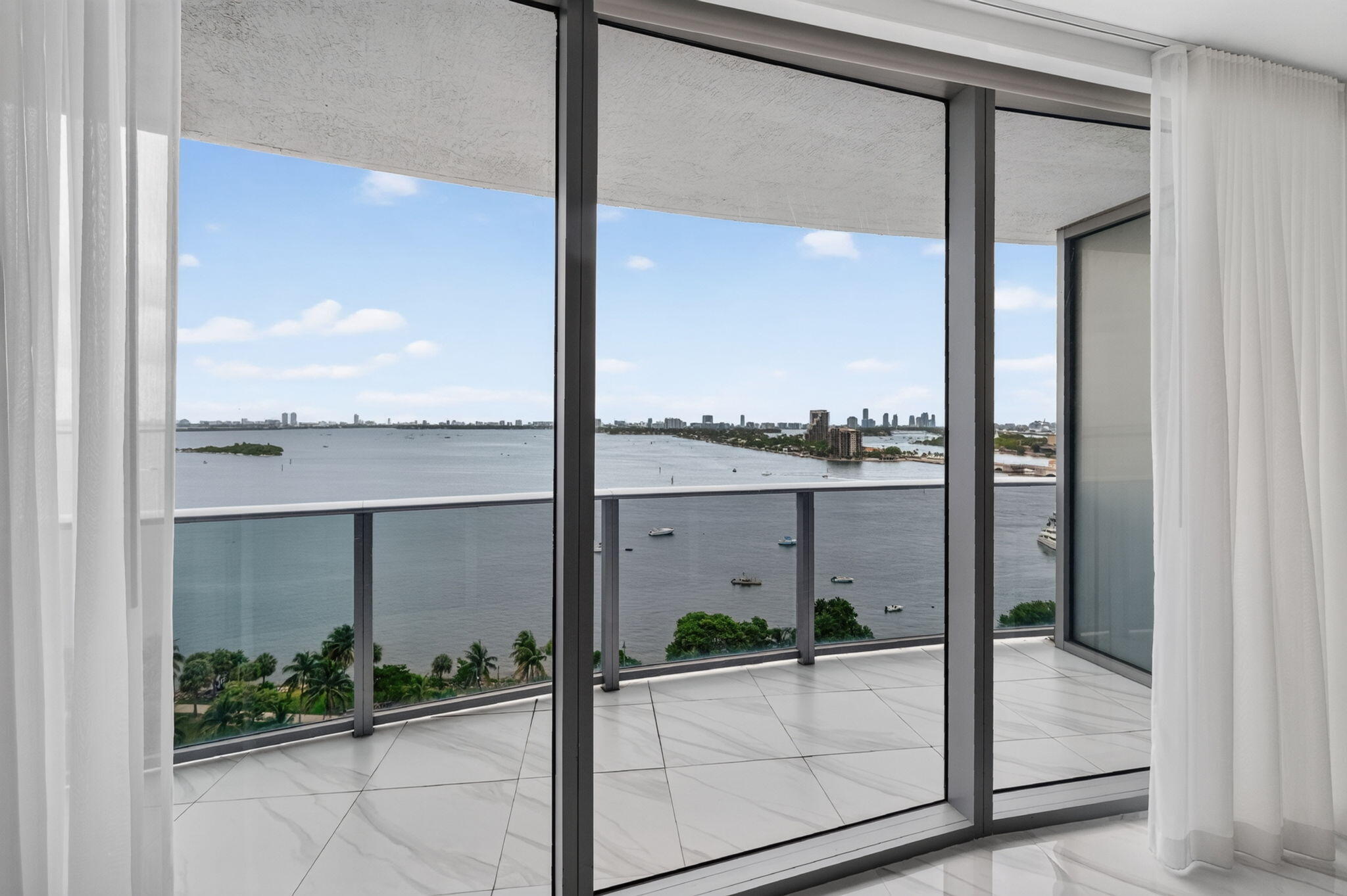image Aria on the Bay28