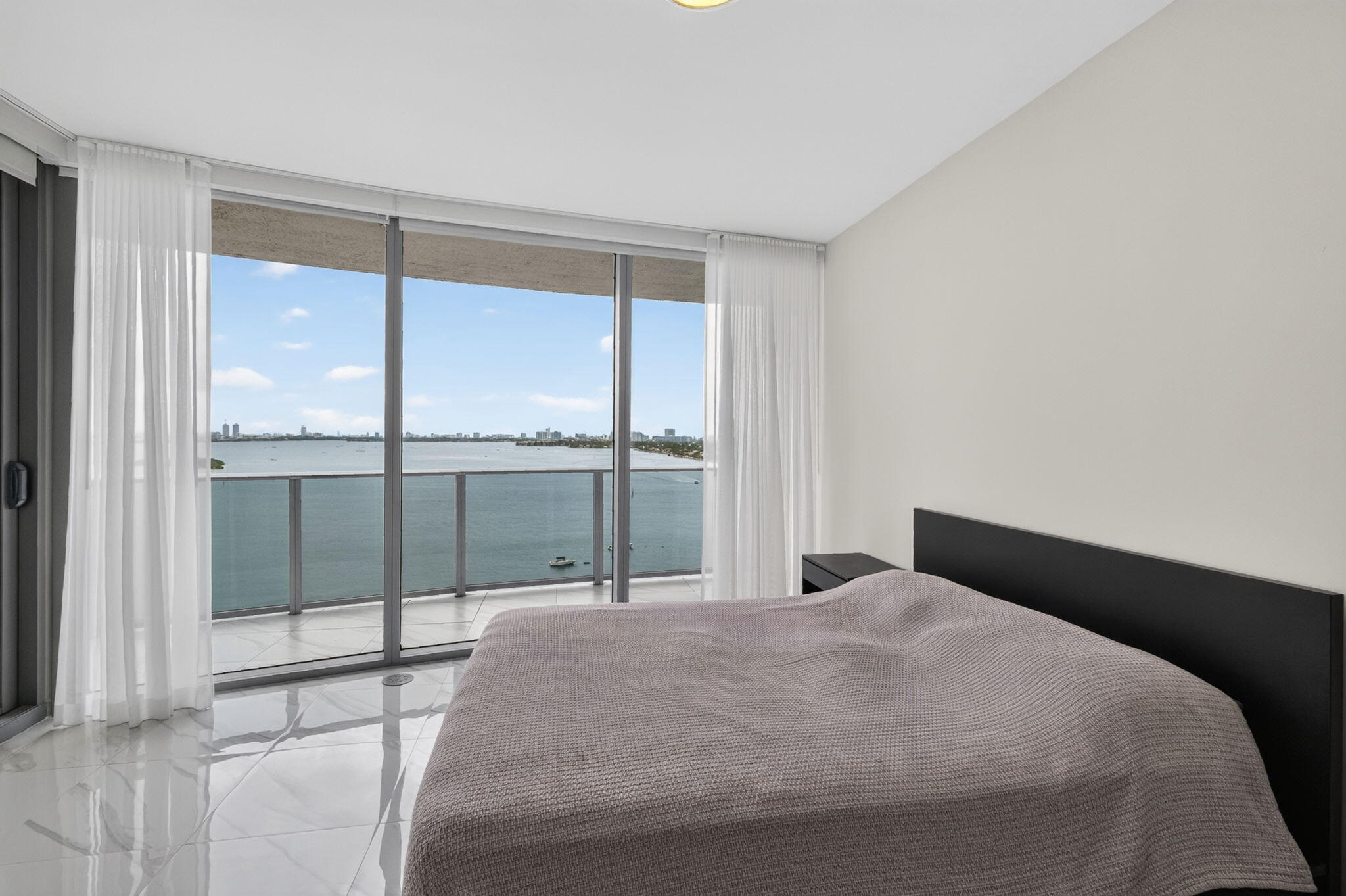 image Aria on the Bay35