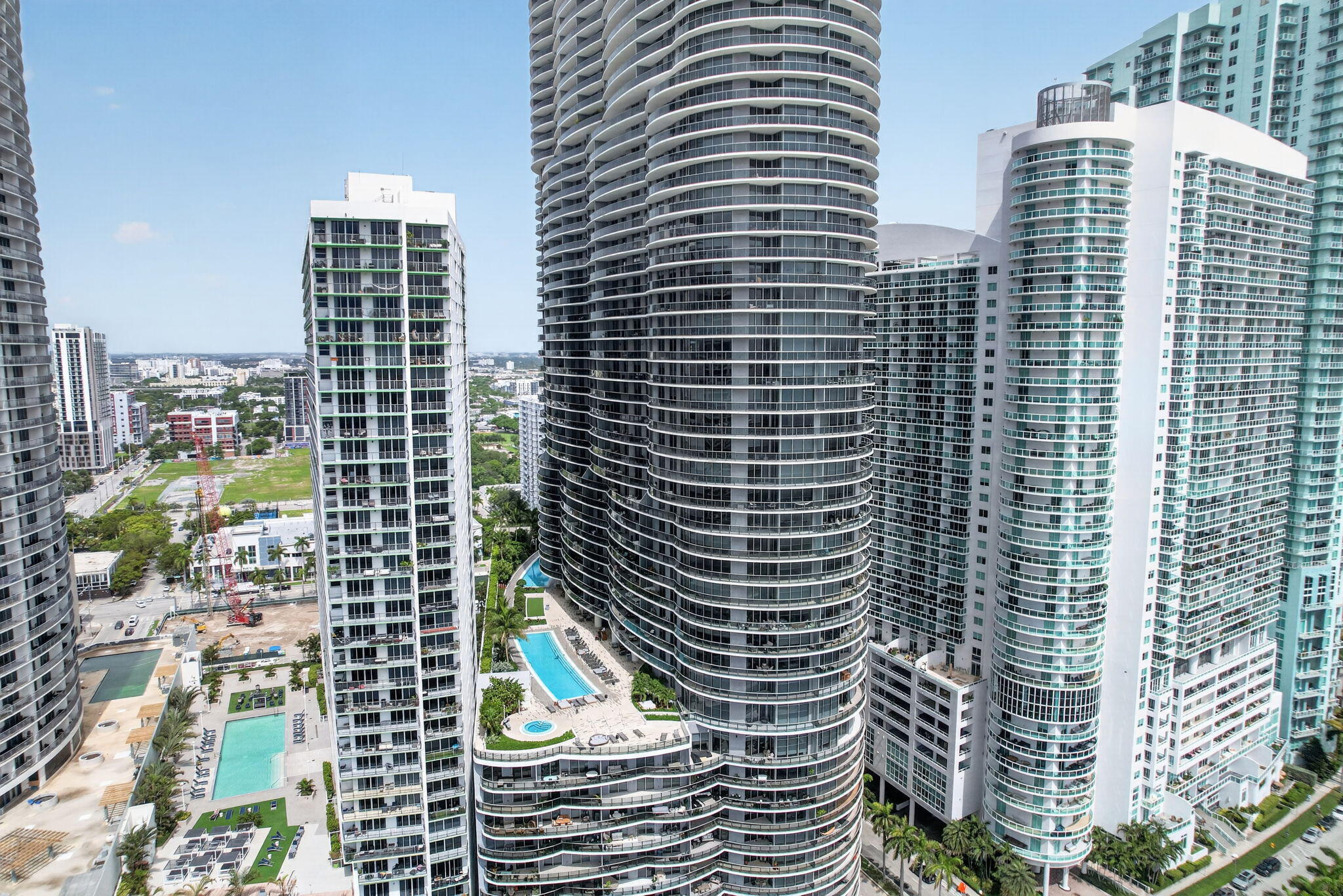 image Aria on the Bay56