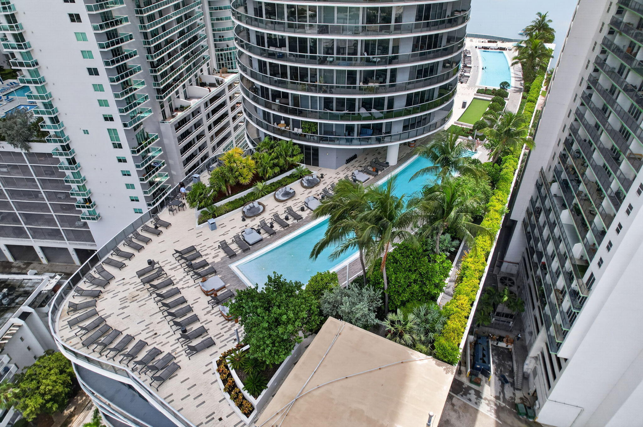 image Aria on the Bay61