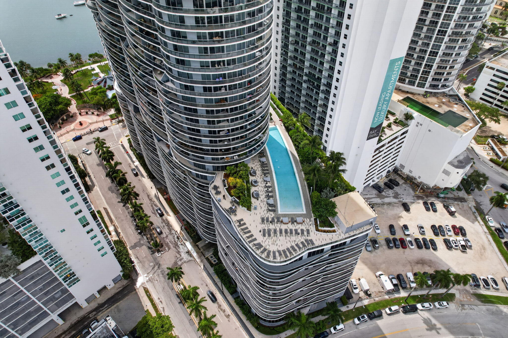 image Aria on the Bay62