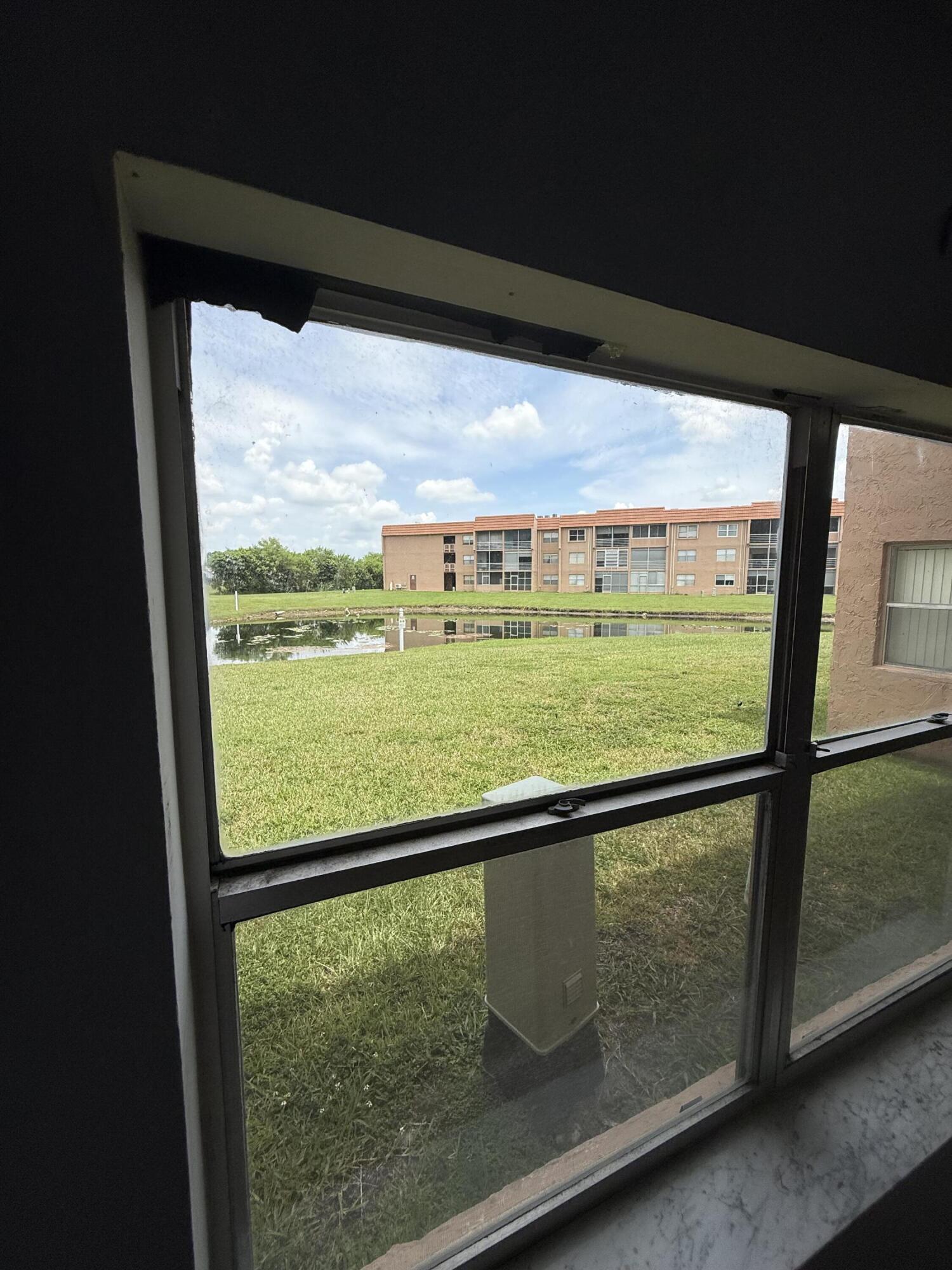 9881 Sunrise Lks Blvd #104 Sunrise, FL 33322