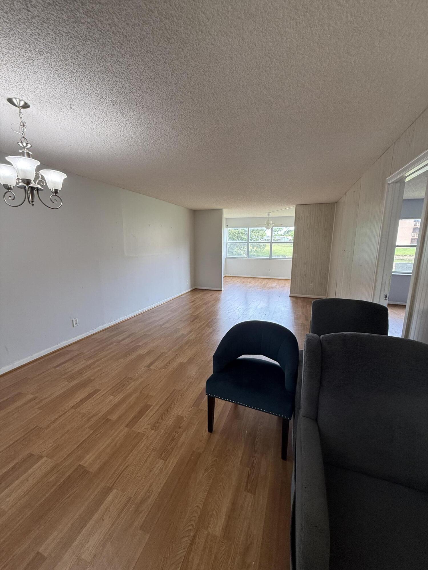 9881 Sunrise Lks Blvd #104 Sunrise, FL 33322