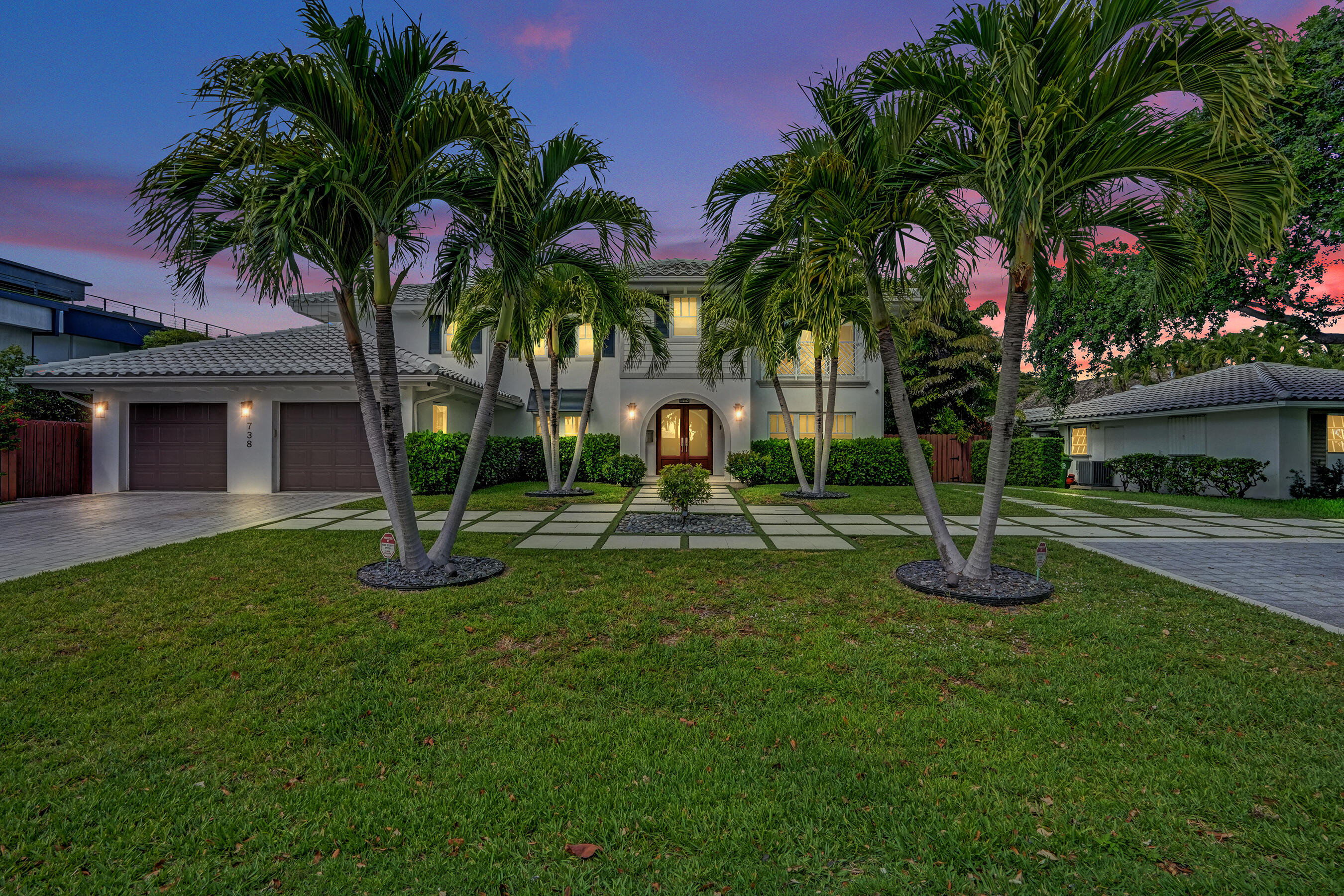738 Middle Riv Dr Fort Lauderdale, FL 33304