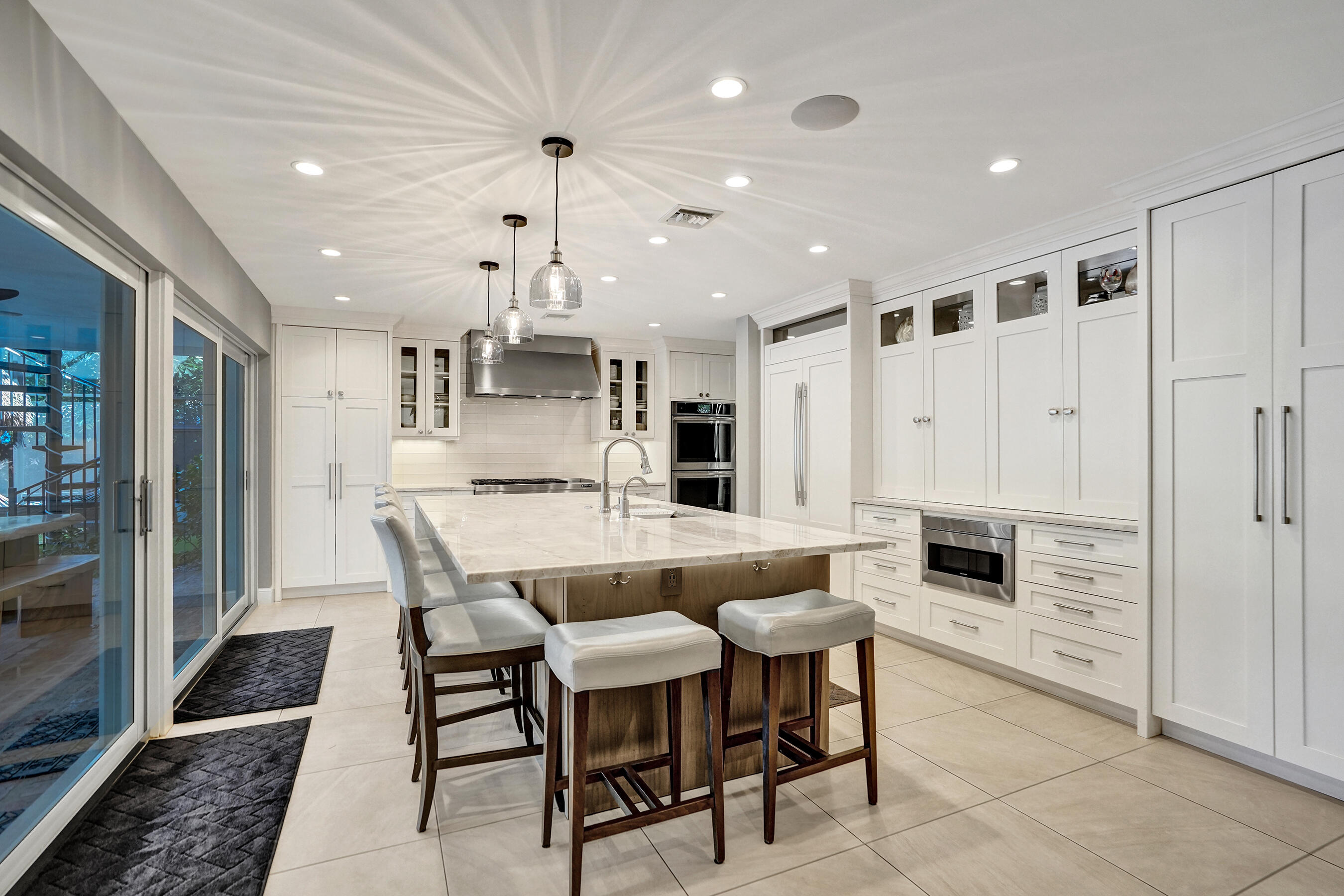 738 Middle Riv Dr Fort Lauderdale, FL 33304