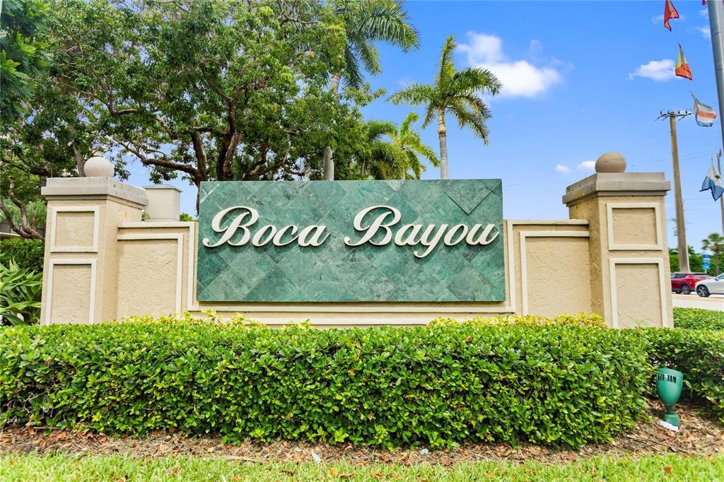 17 Royal Palm Way #6010