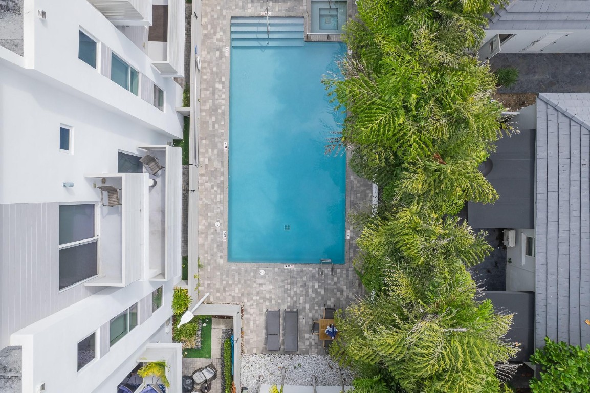 1371 N Ocean Pompano Beach, FL 33062