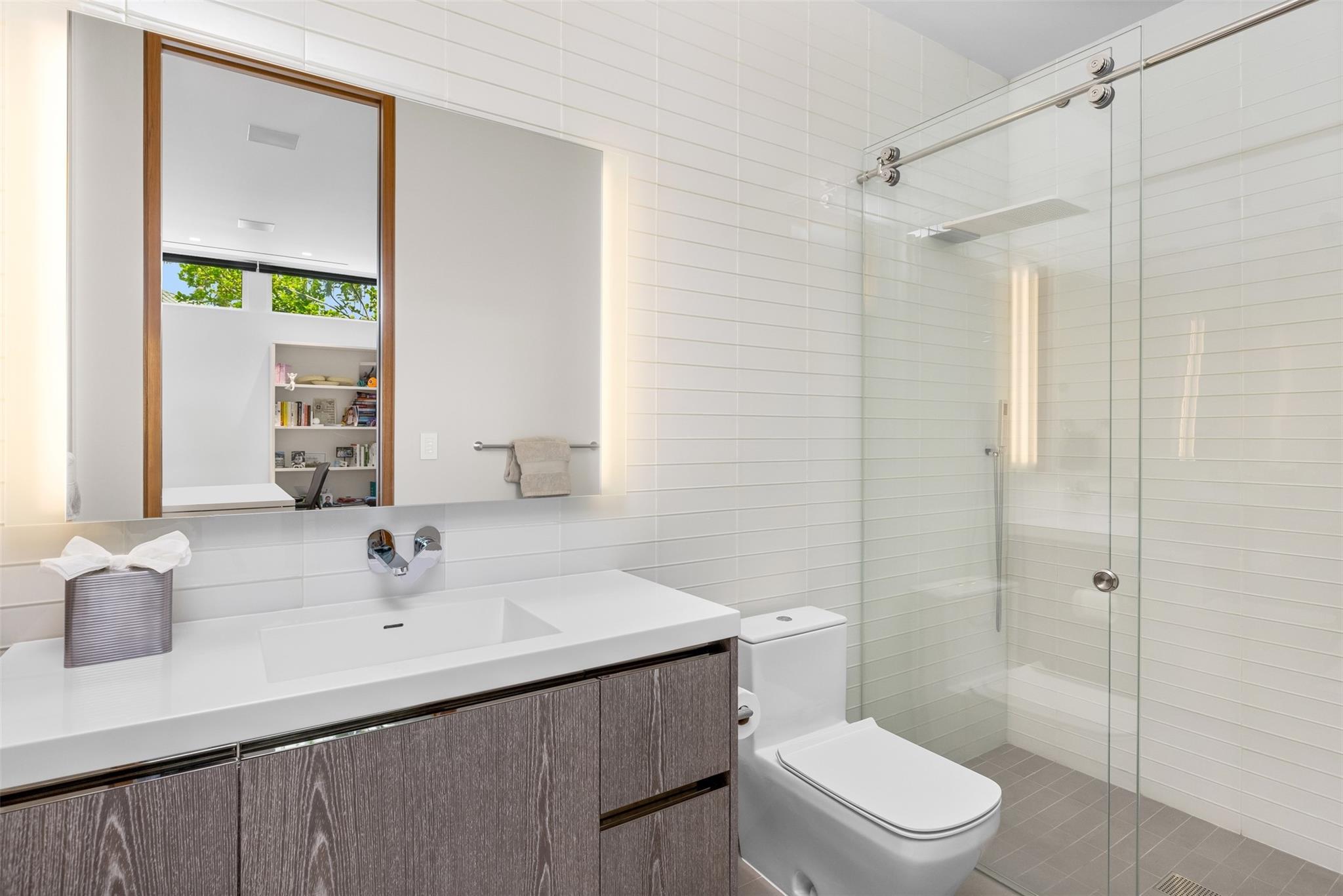 650 Royal Plz Dr Fort Lauderdale, FL 33301 650 Royal Plz Dr Fort Lauderdale, FL 33301