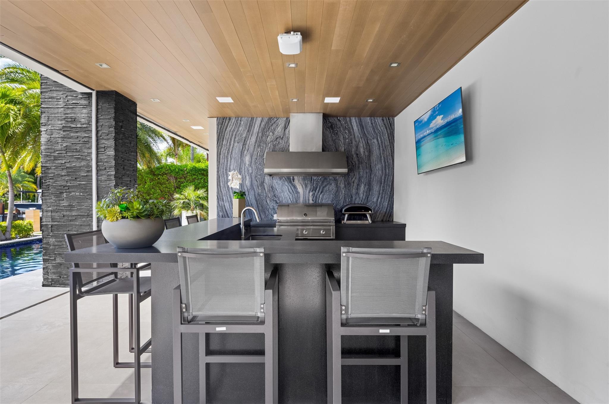 650 Royal Plz Dr Fort Lauderdale, FL 33301 650 Royal Plz Dr Fort Lauderdale, FL 33301