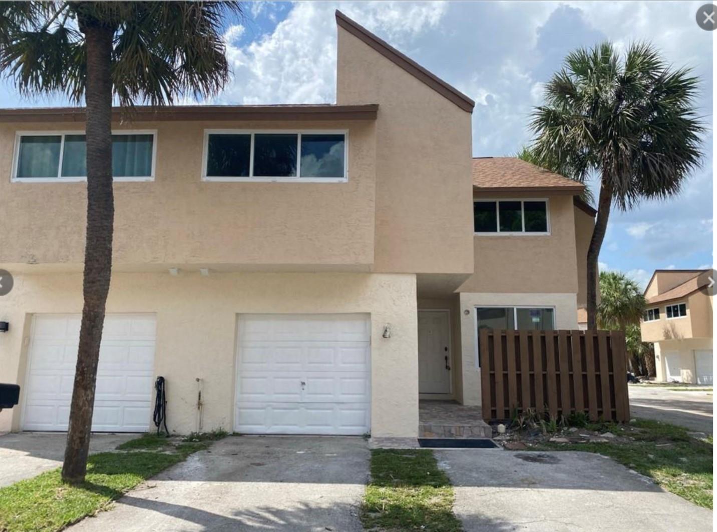 8233 NW 8th Ct