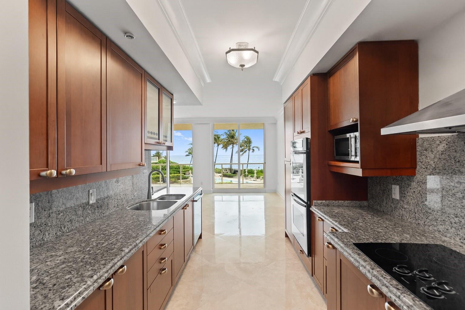 1063 Hillsboro Mile #203 Hillsboro Beach, FL 33062