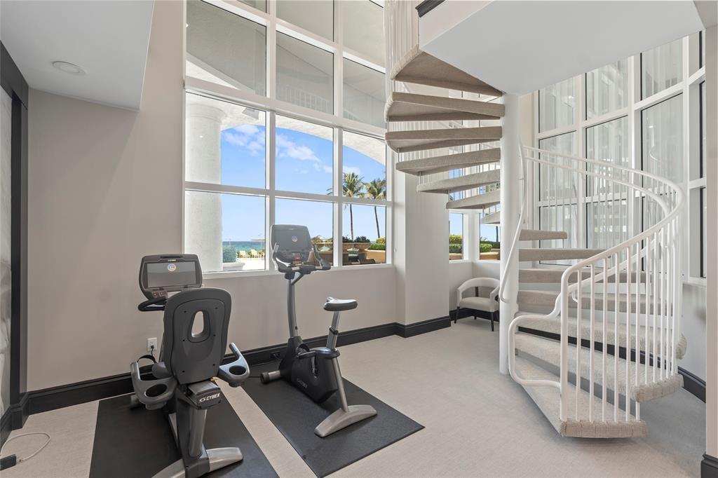 1063 Hillsboro Mile #203 Hillsboro Beach, FL 33062