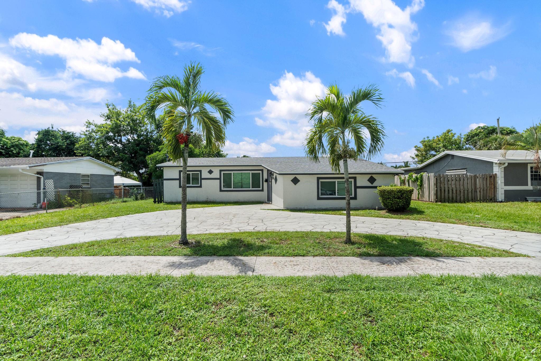 5920 NW 14th Pl