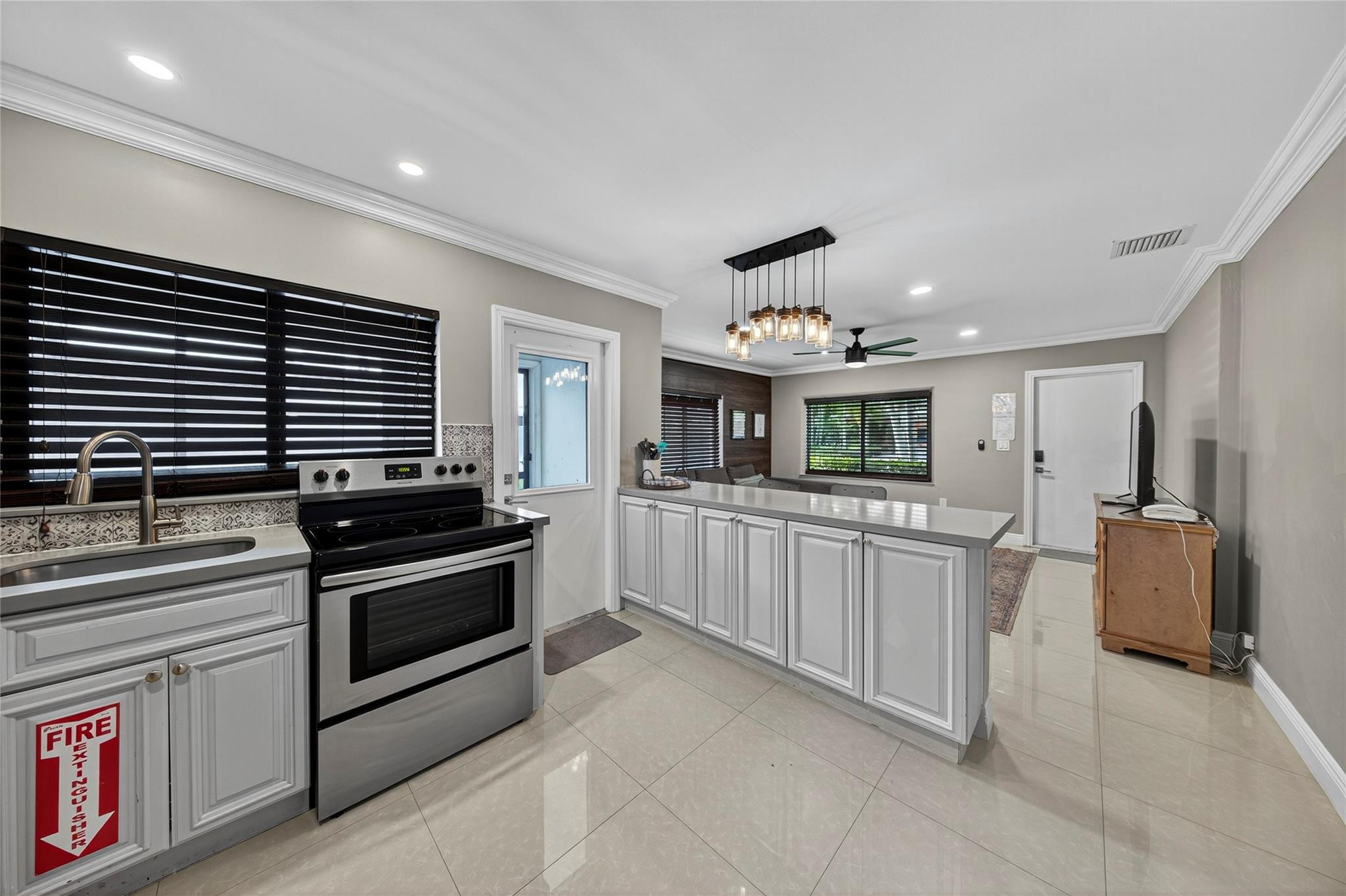 1210 NE 16th Fort Lauderdale, FL 33304