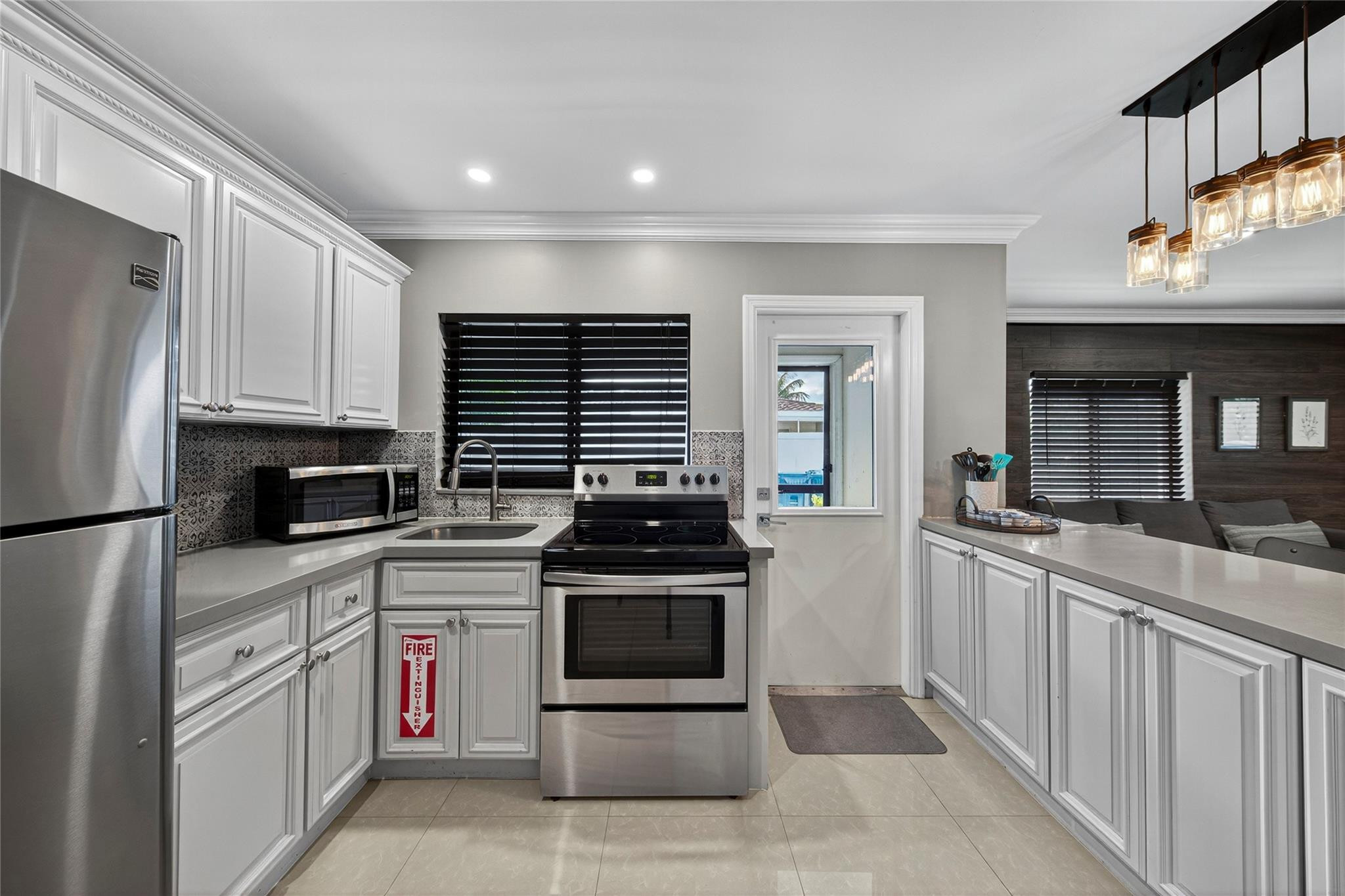 1210 NE 16th Fort Lauderdale, FL 33304