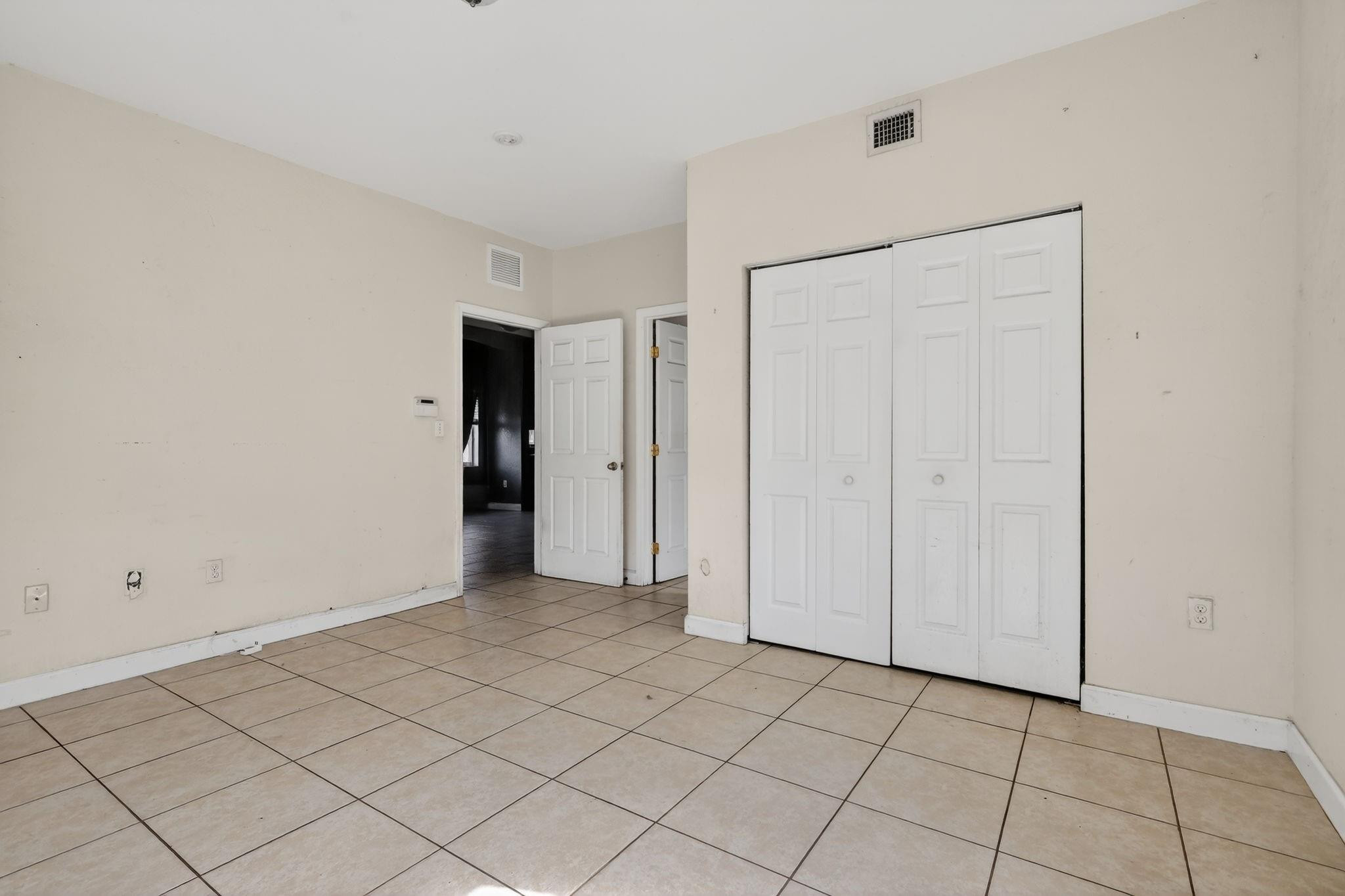 6351 NW 31st Ct Miami, FL 33147