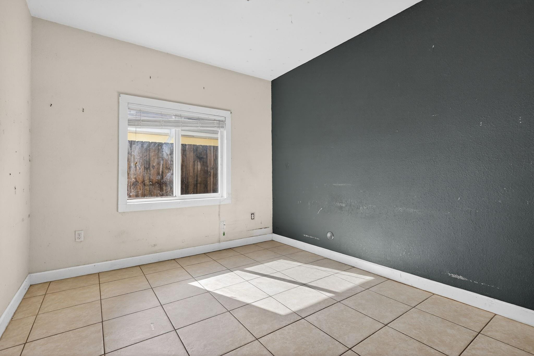 6351 NW 31st Ct Miami, FL 33147