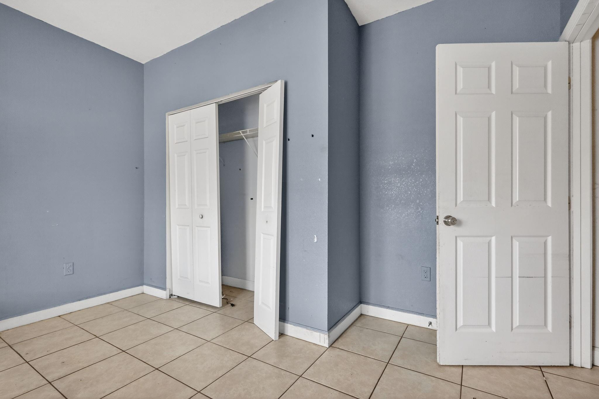 6351 NW 31st Ct Miami, FL 33147