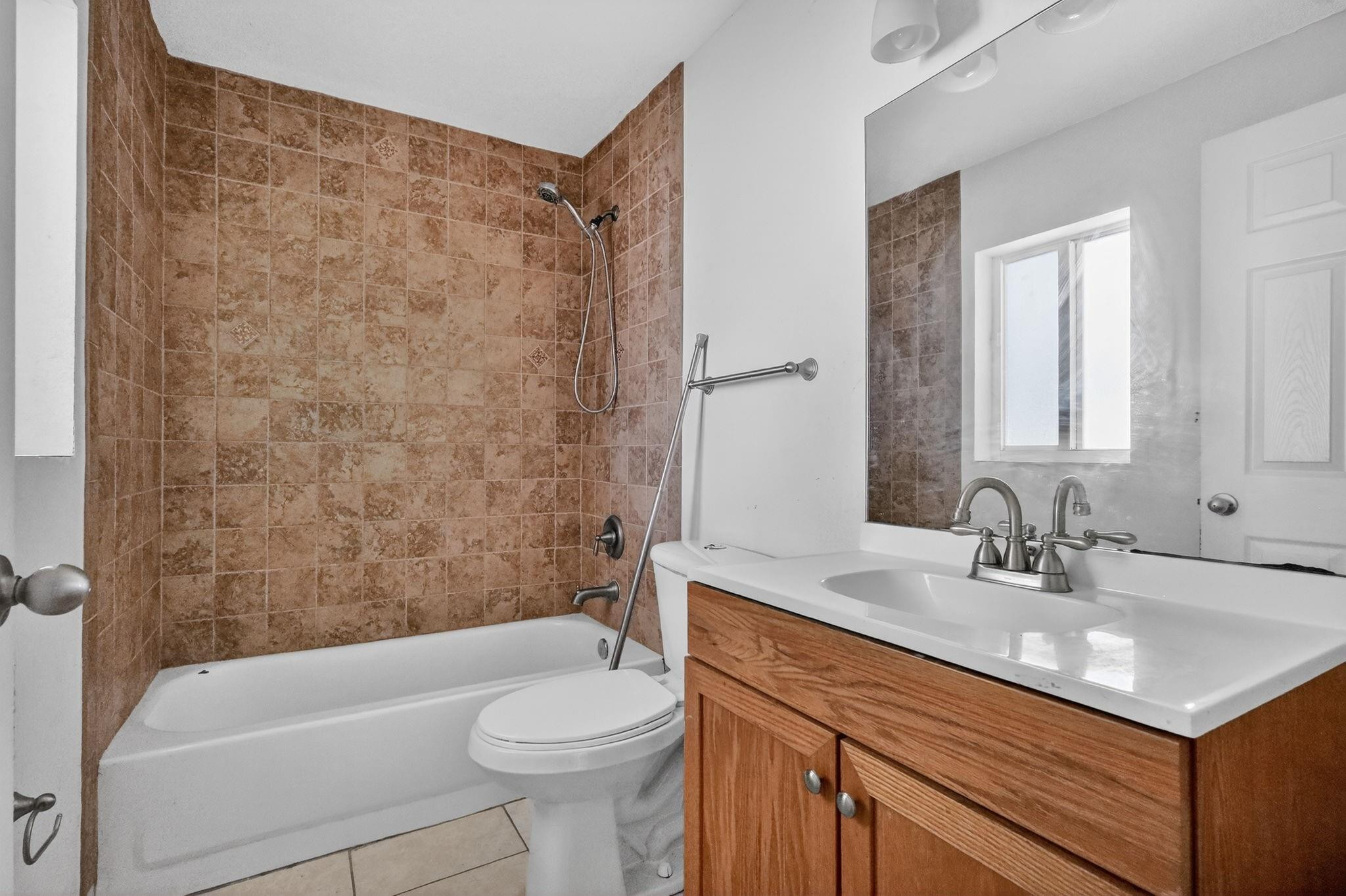 6351 NW 31st Ct Miami, FL 33147