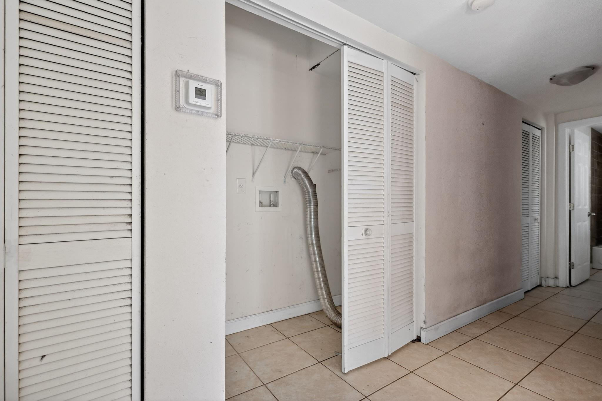 6351 NW 31st Ct Miami, FL 33147