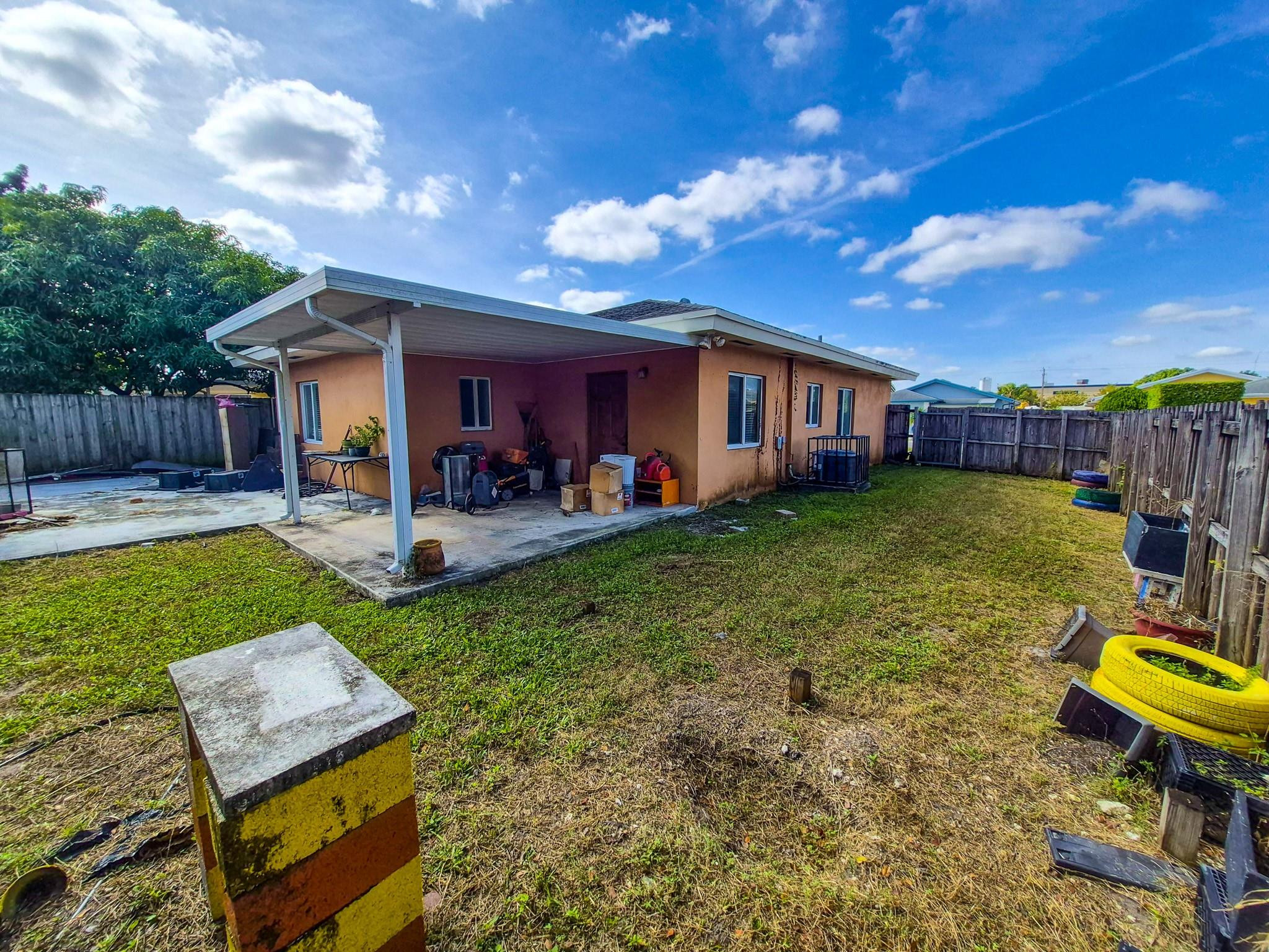 6351 NW 31st Ct Miami, FL 33147