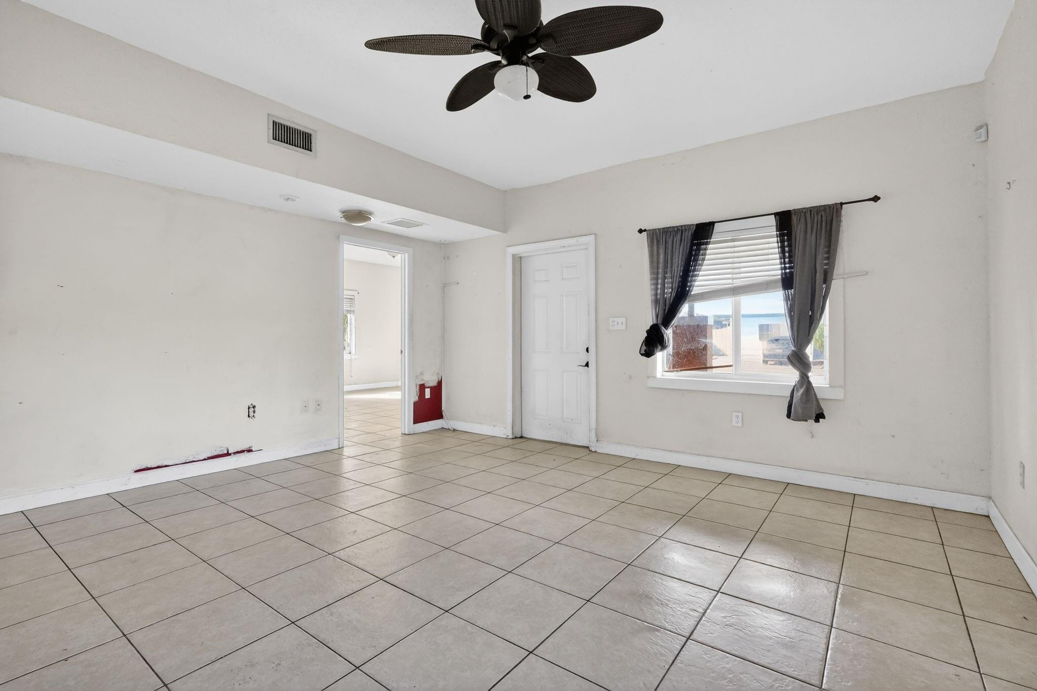 6351 NW 31st Ct Miami, FL 33147