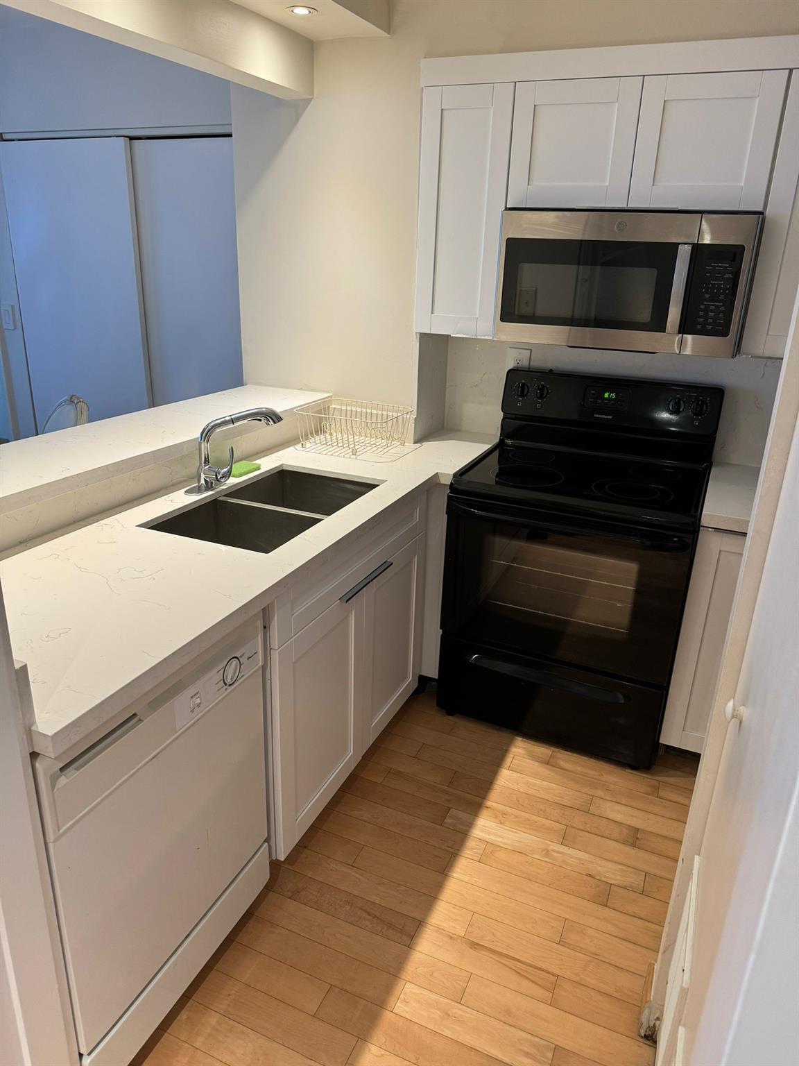 540 Brickell Key Dr #1214 Miami, FL 33131