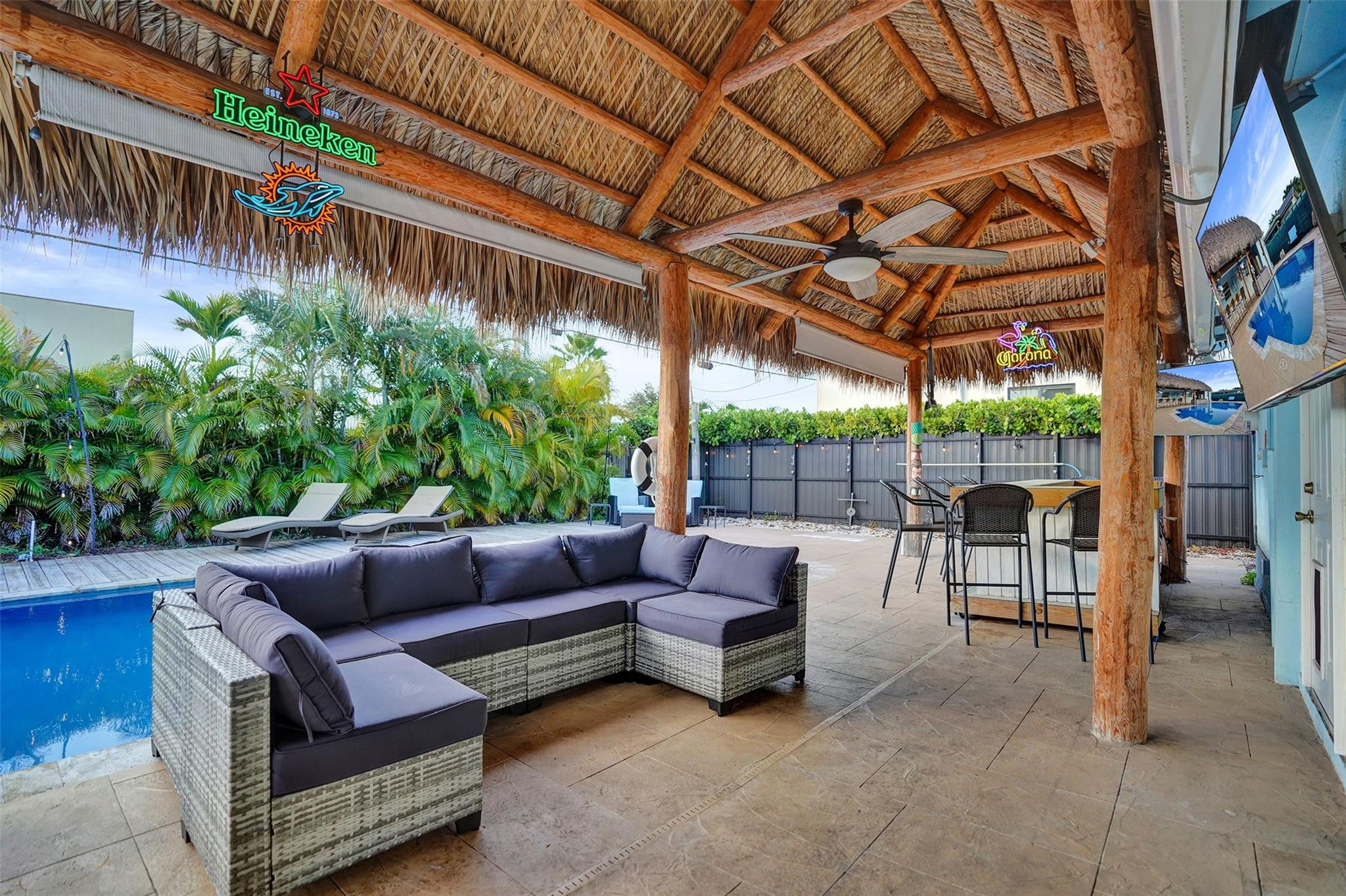 4221 NE 13th Ave Oakland Park, FL 33334