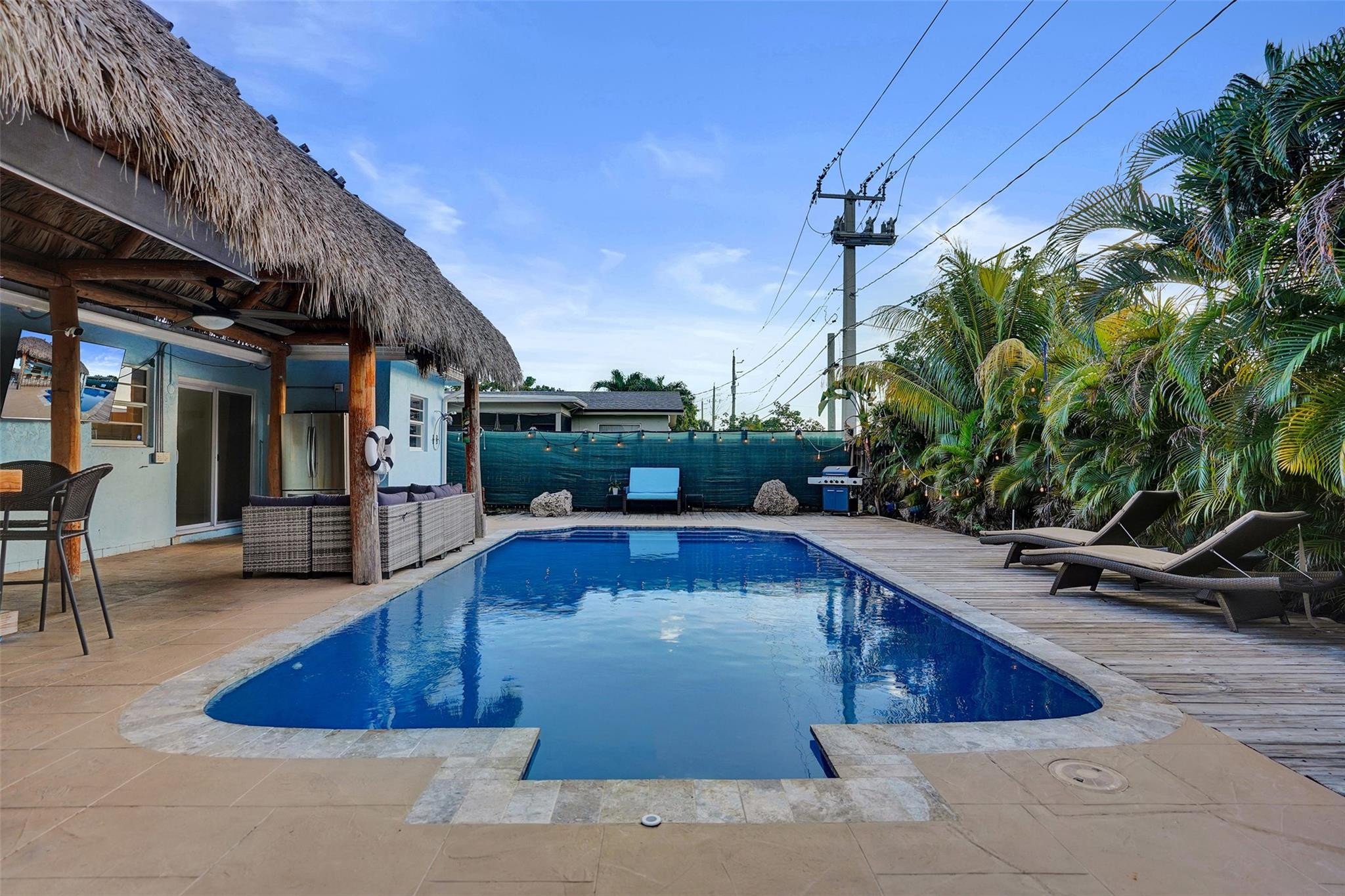 4221 NE 13th Ave Oakland Park, FL 33334