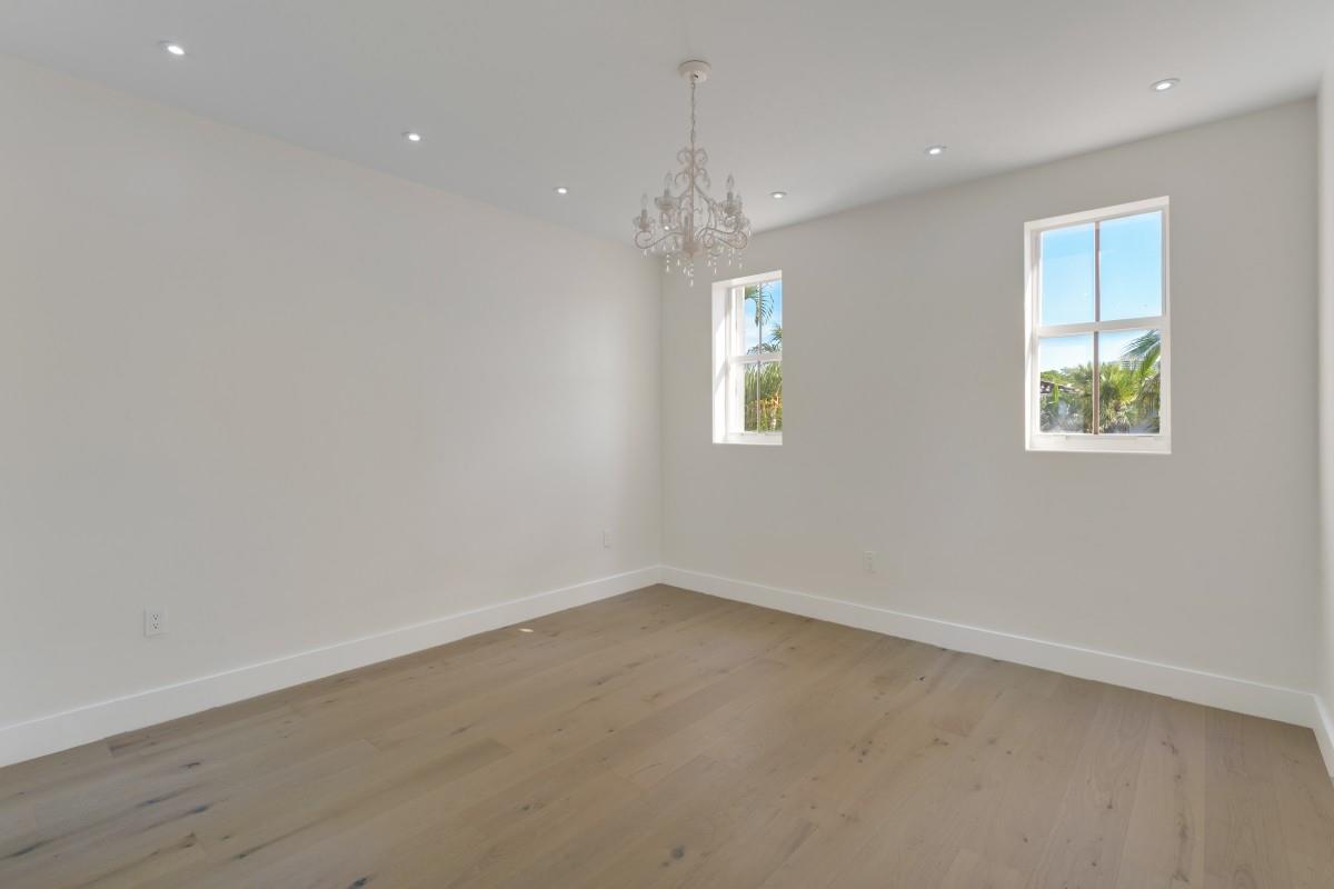 21156 NE 33rd Ave Aventura, FL 33180