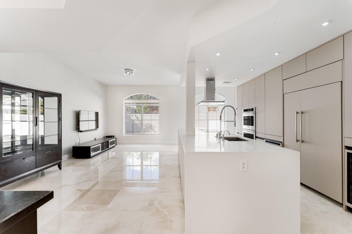 21156 NE 33rd Ave Aventura, FL 33180