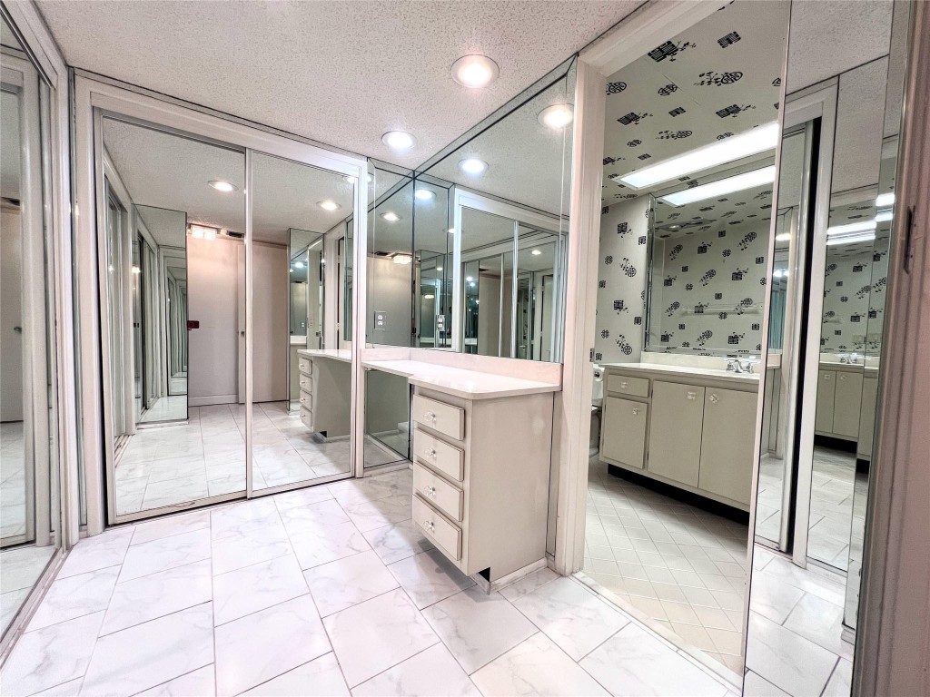 800 Cypress Grv Dr #106 Pompano Beach, FL 33069