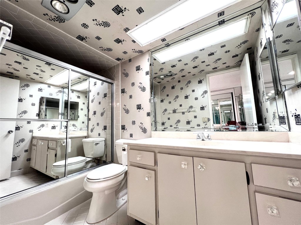 800 Cypress Grv Dr #106 Pompano Beach, FL 33069