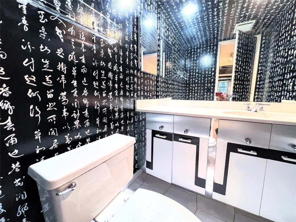 800 Cypress Grv Dr #106 Pompano Beach, FL 33069